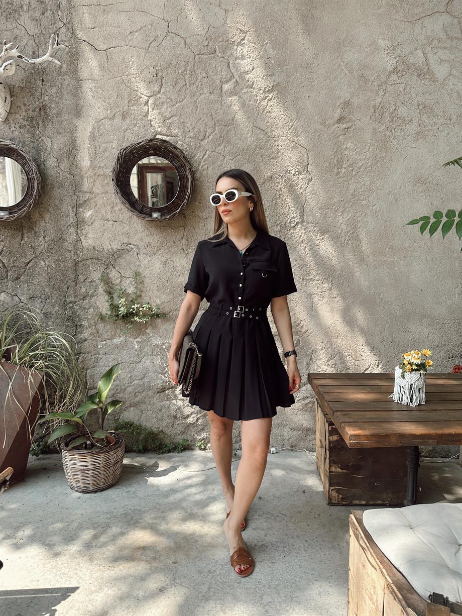 Kısa Kollu Eteği Piliseli Siyah Elbise