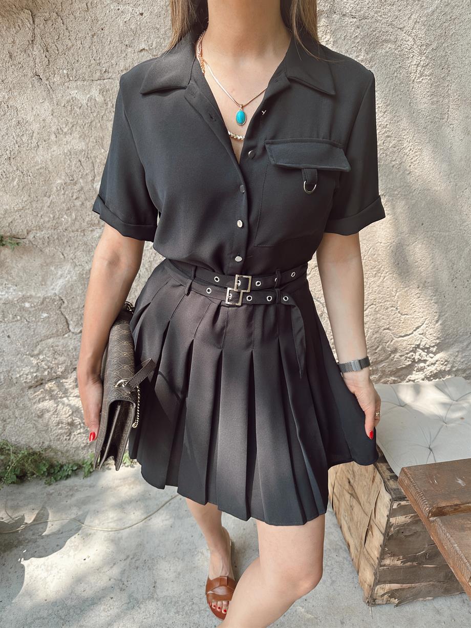 Kısa Kollu Eteği Piliseli Siyah Elbise