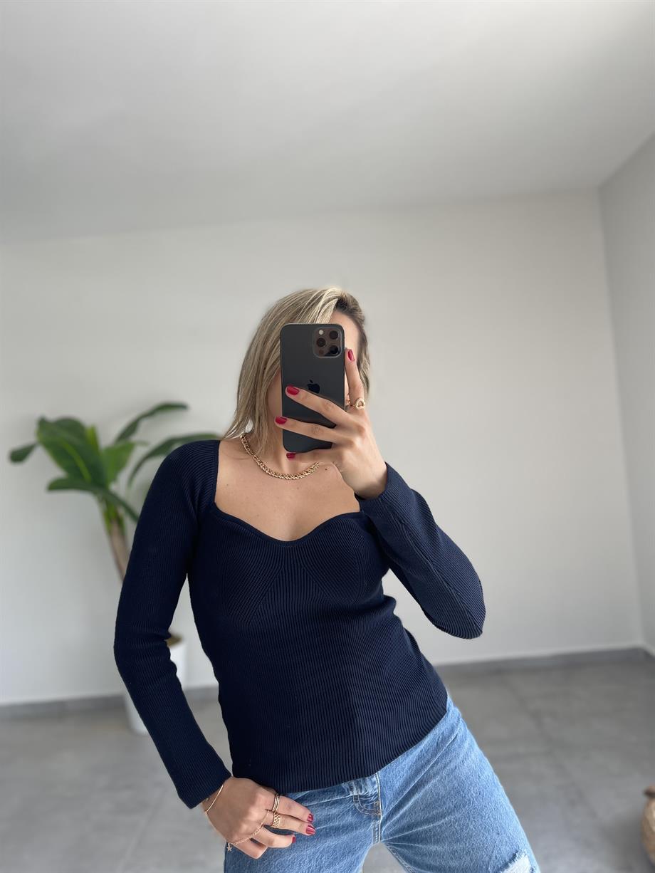 Lacivert Kalp Yaka Triko