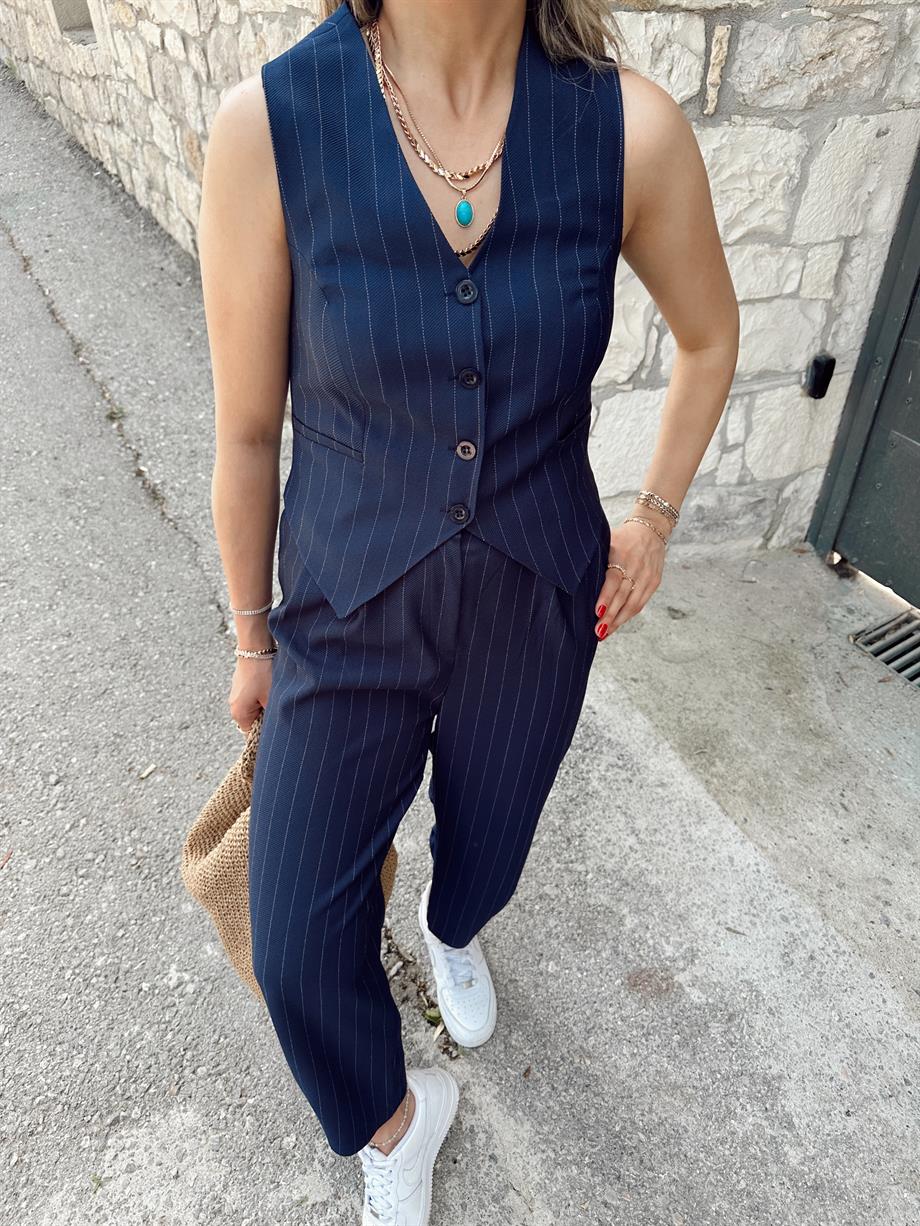 Lacivert Önü Düğmeli Kısa Yelek