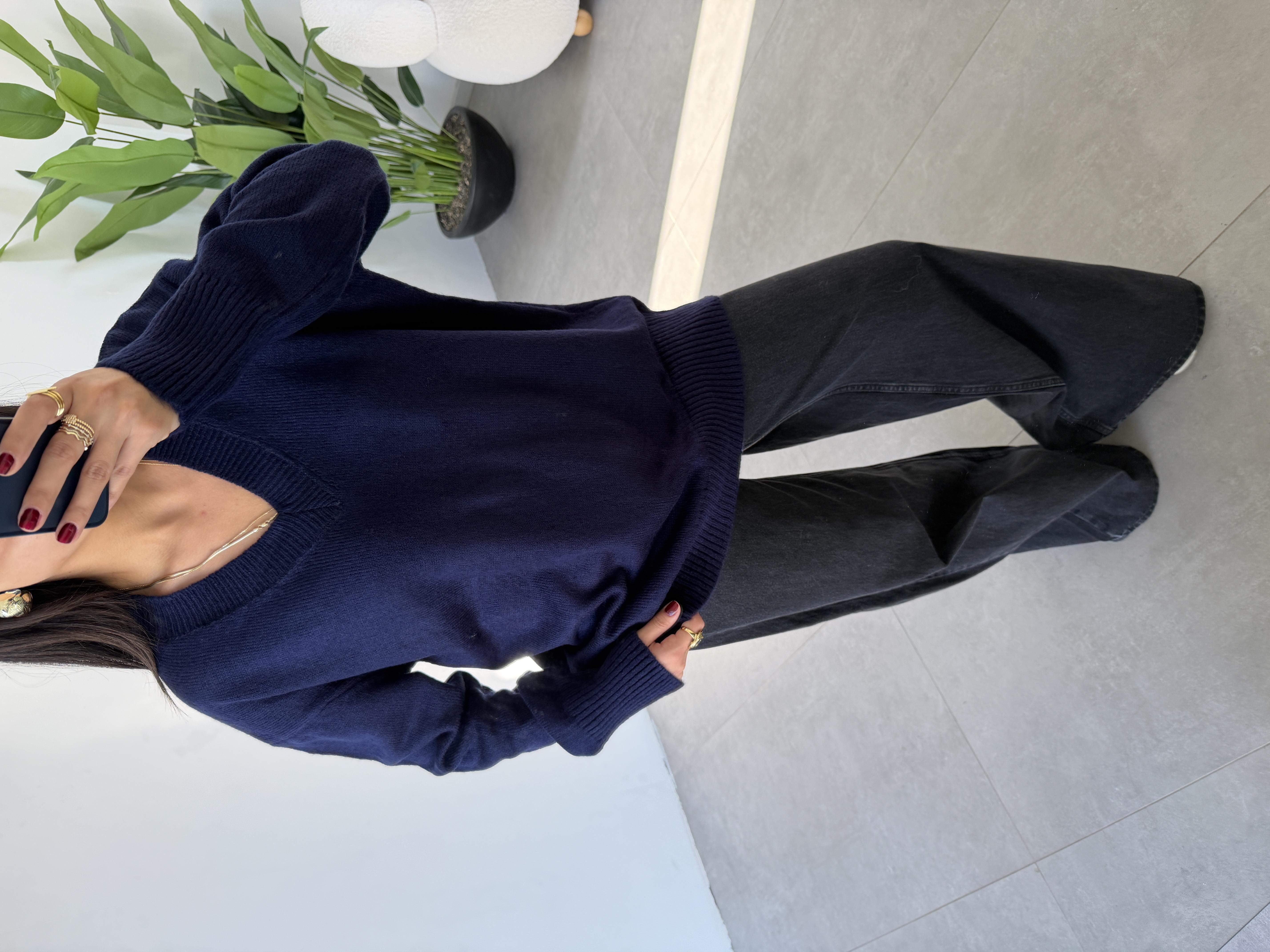 Marla Lacivert V Yaka Oversize Triko Kazak
