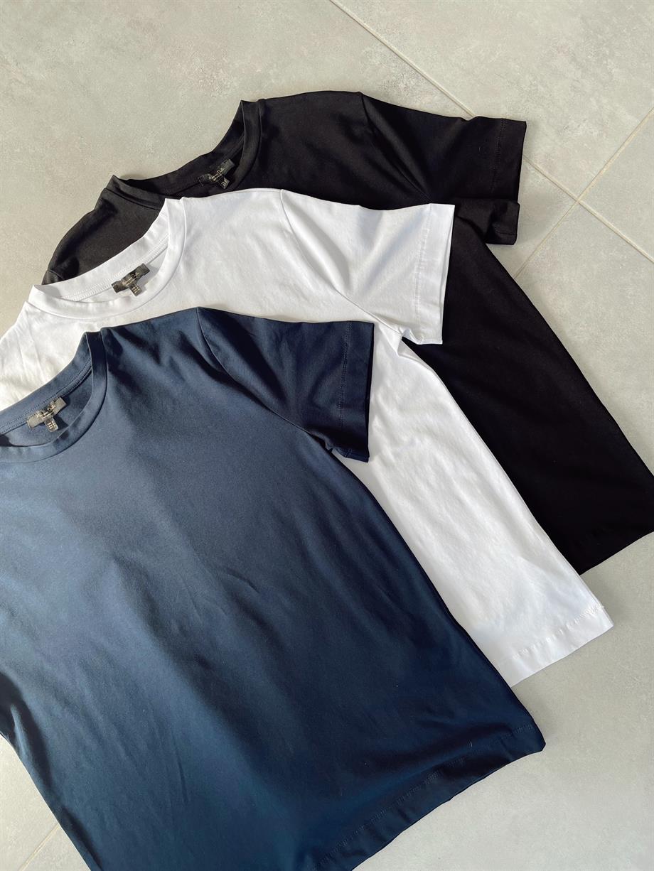 M-D Beyaz Bisiklet Yaka Basic Tshirt