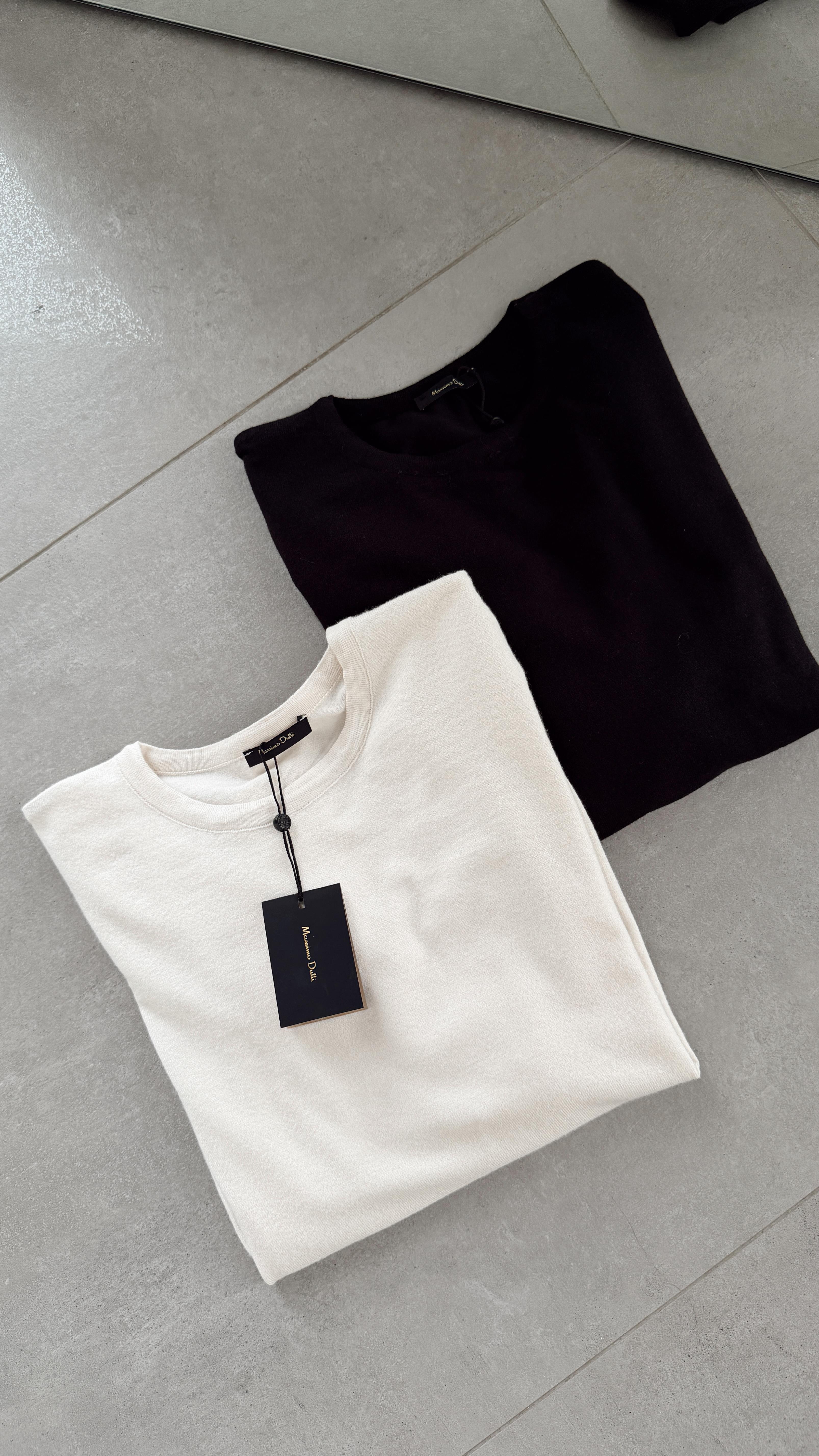 M-D Ekru Kolları Çıtçıt Detaylı Triko