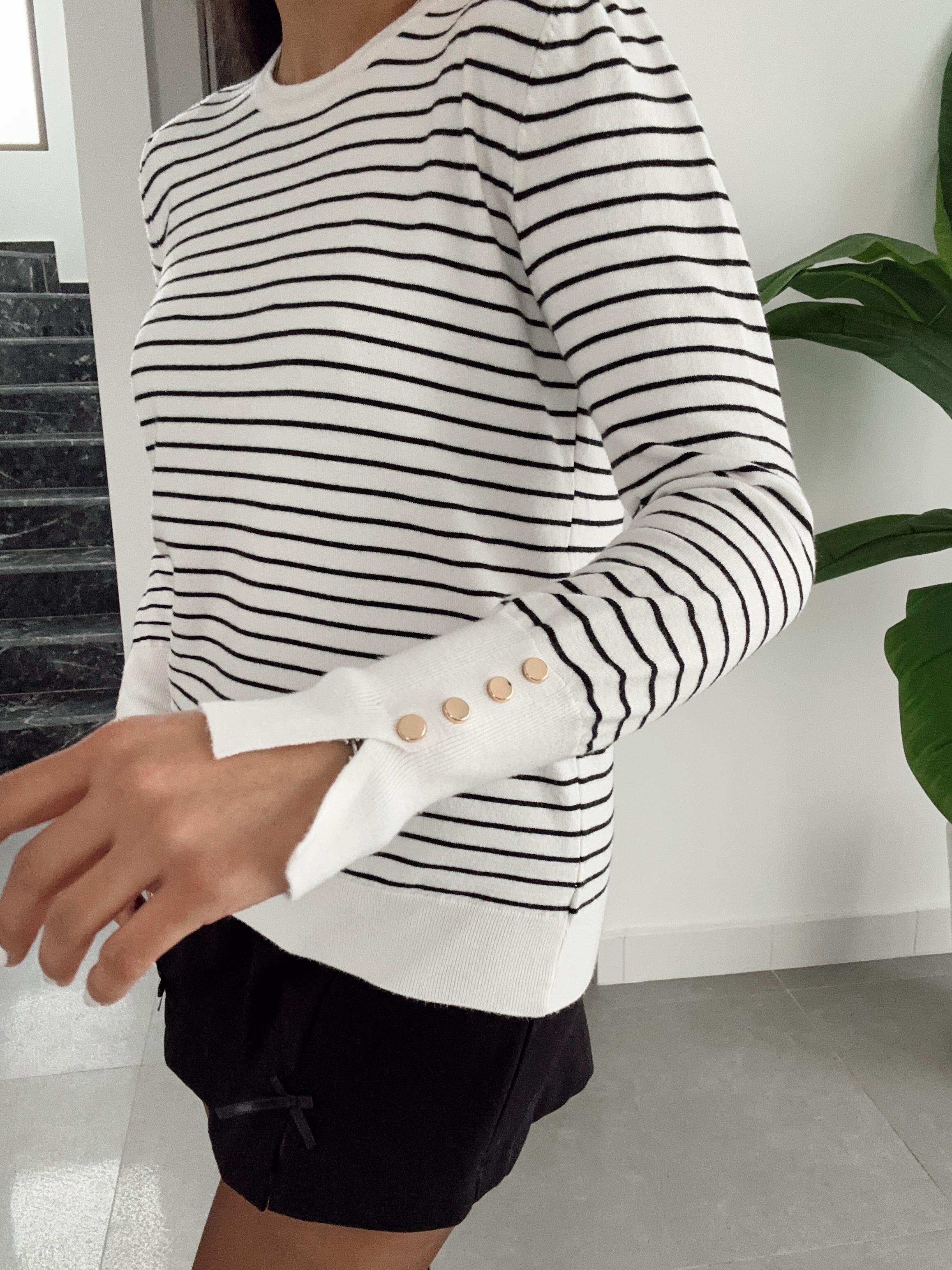 M-D Ekru-Siyah Çizgili Triko Bluz