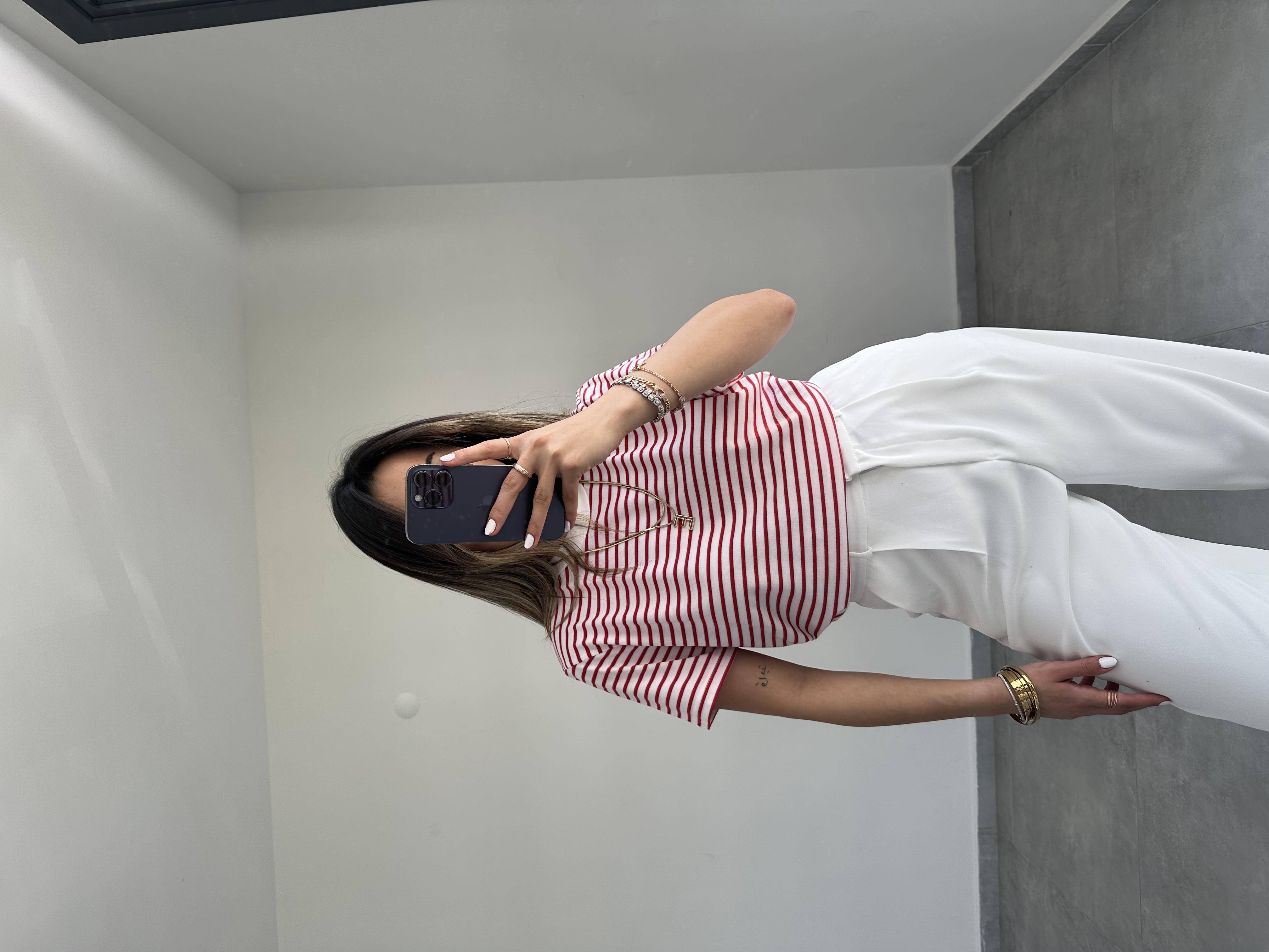 M-D Kırmızı Çizgili Tişört