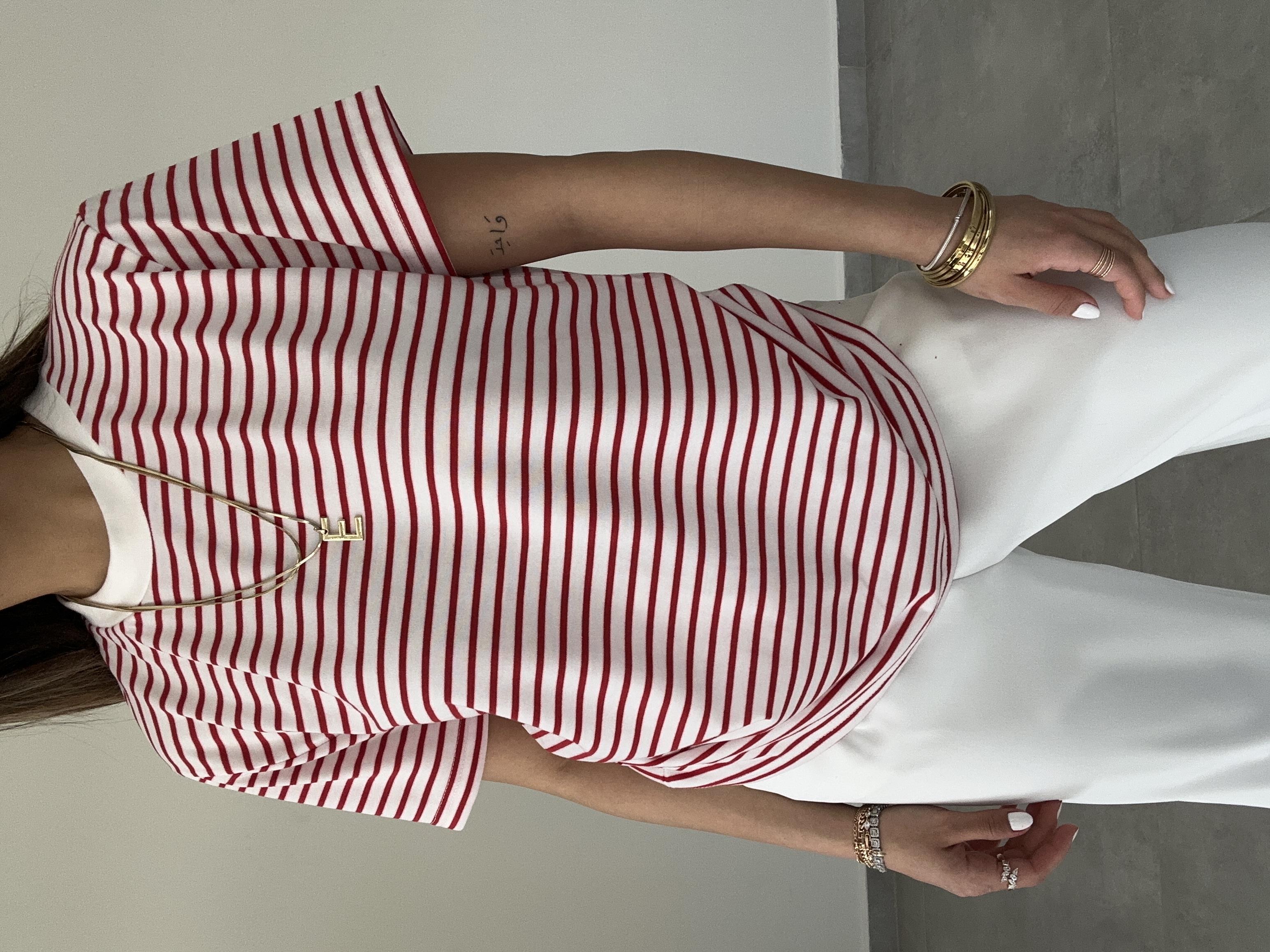 M-D Kırmızı Çizgili Tişört