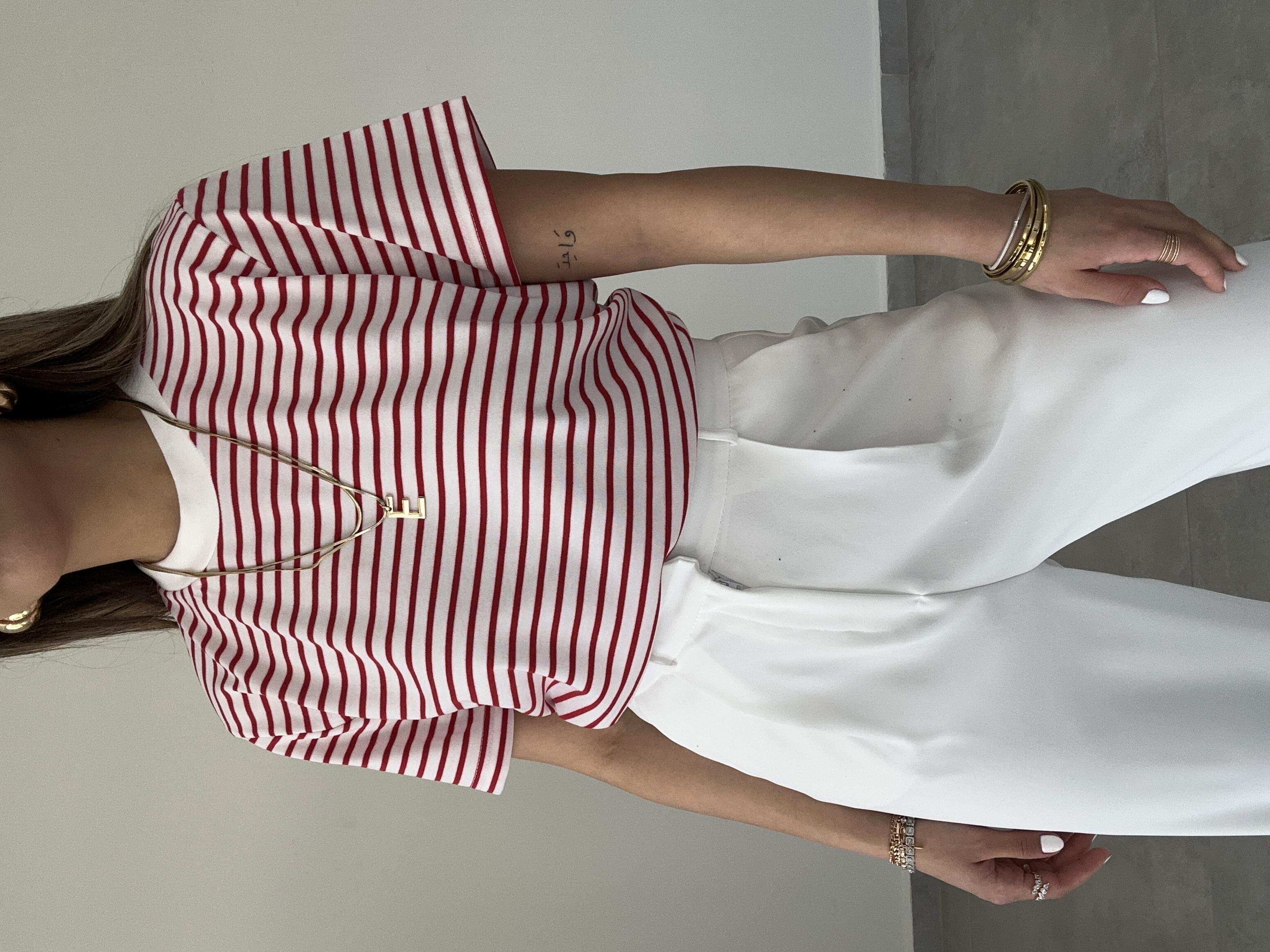 M-D Kırmızı Çizgili Tişört