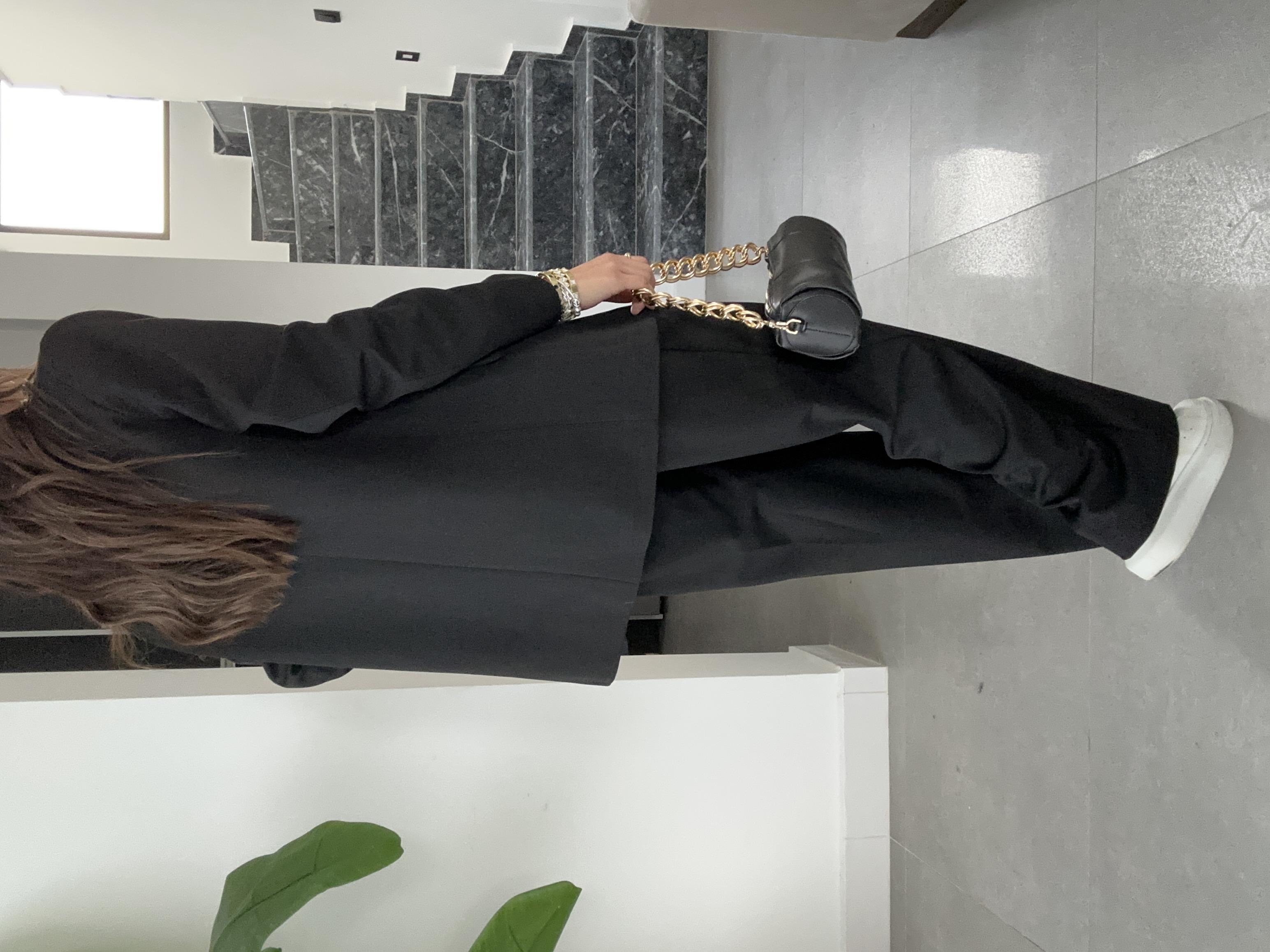 M-D Siyah Vatkalı Blazer
