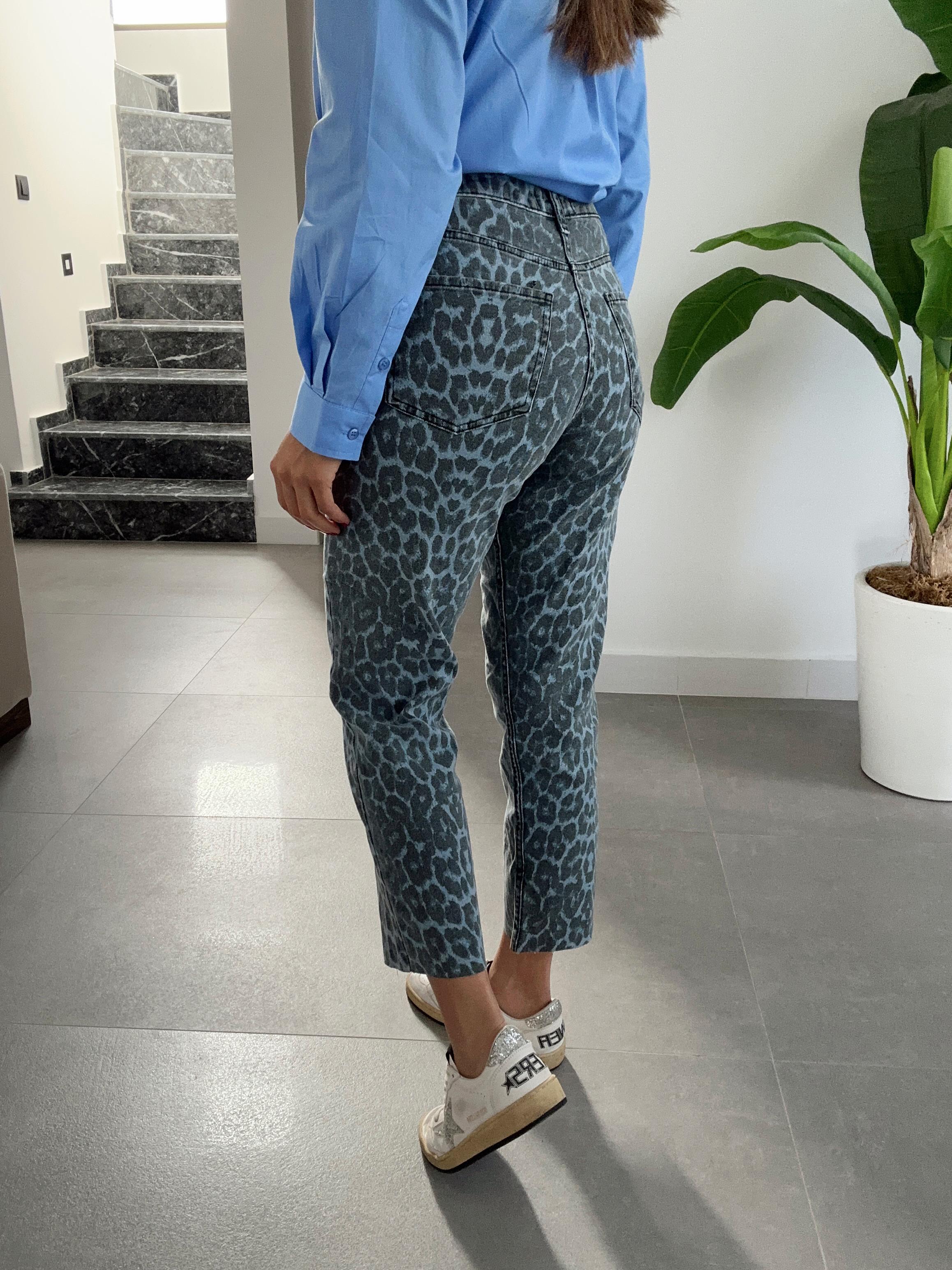 Mavi Leopar Boyfit Kesik Paça Pantolon