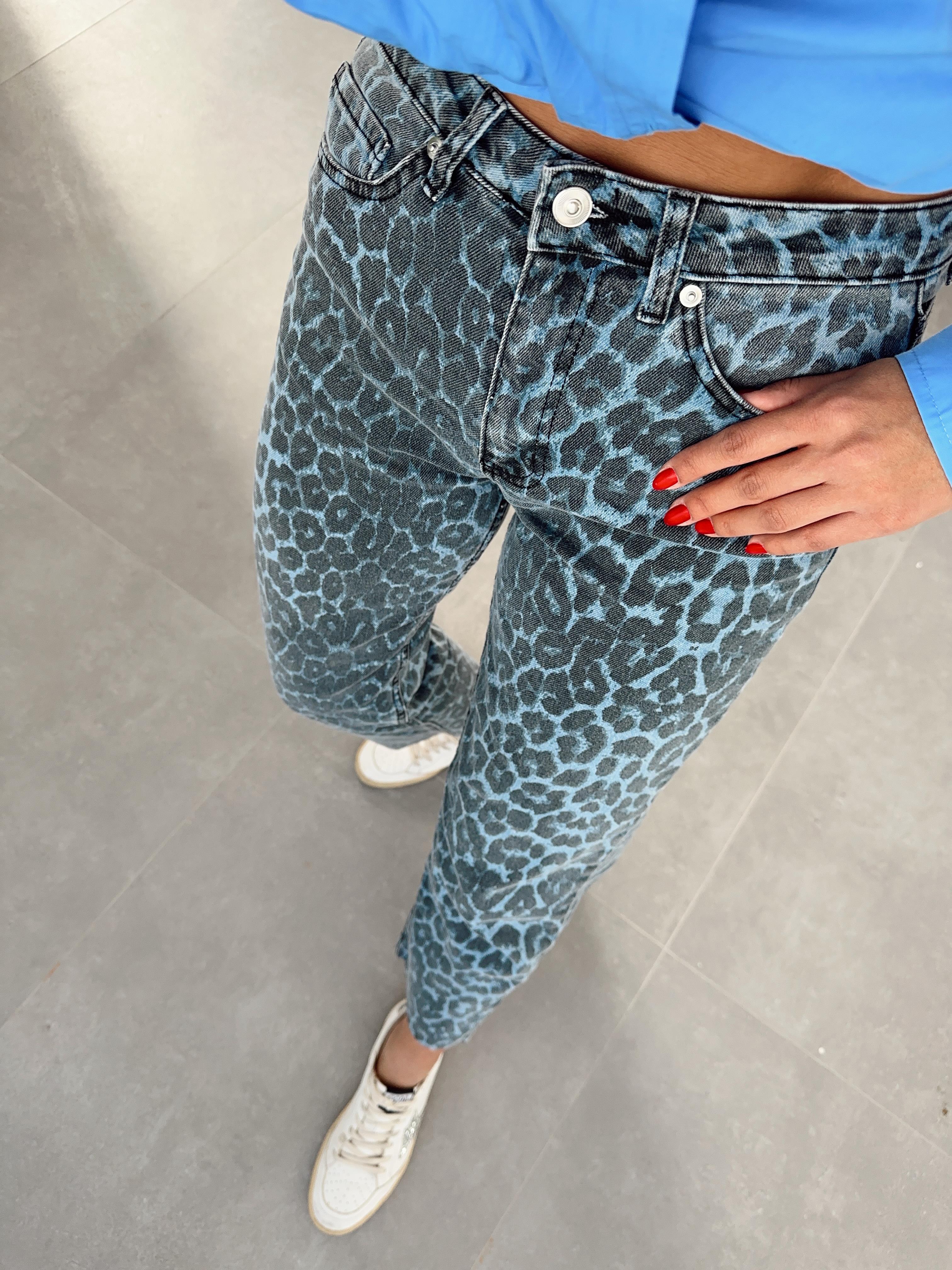 Mavi Leopar Boyfit Kesik Paça Pantolon