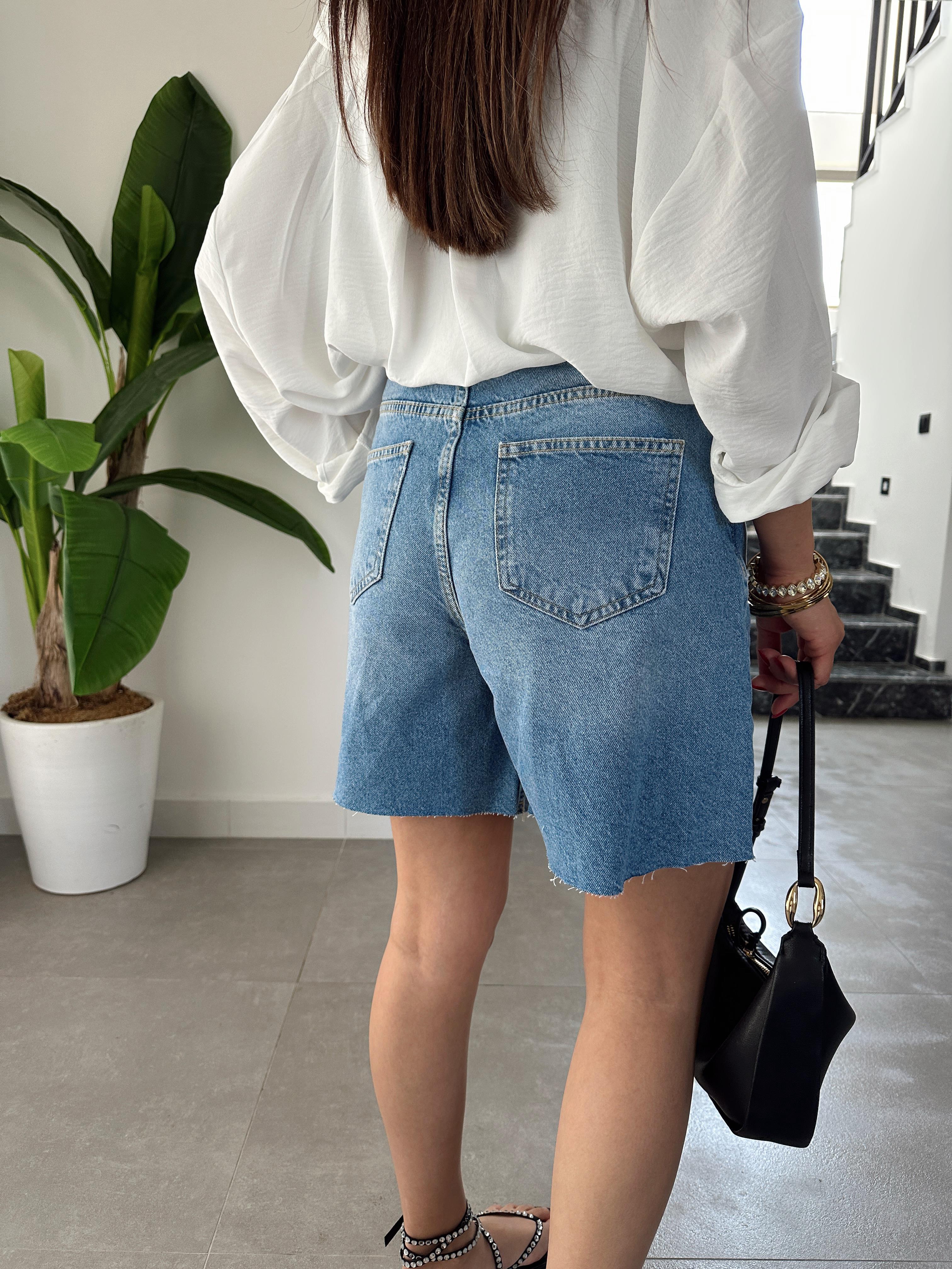 Mavi Önü Pileli Bermuda