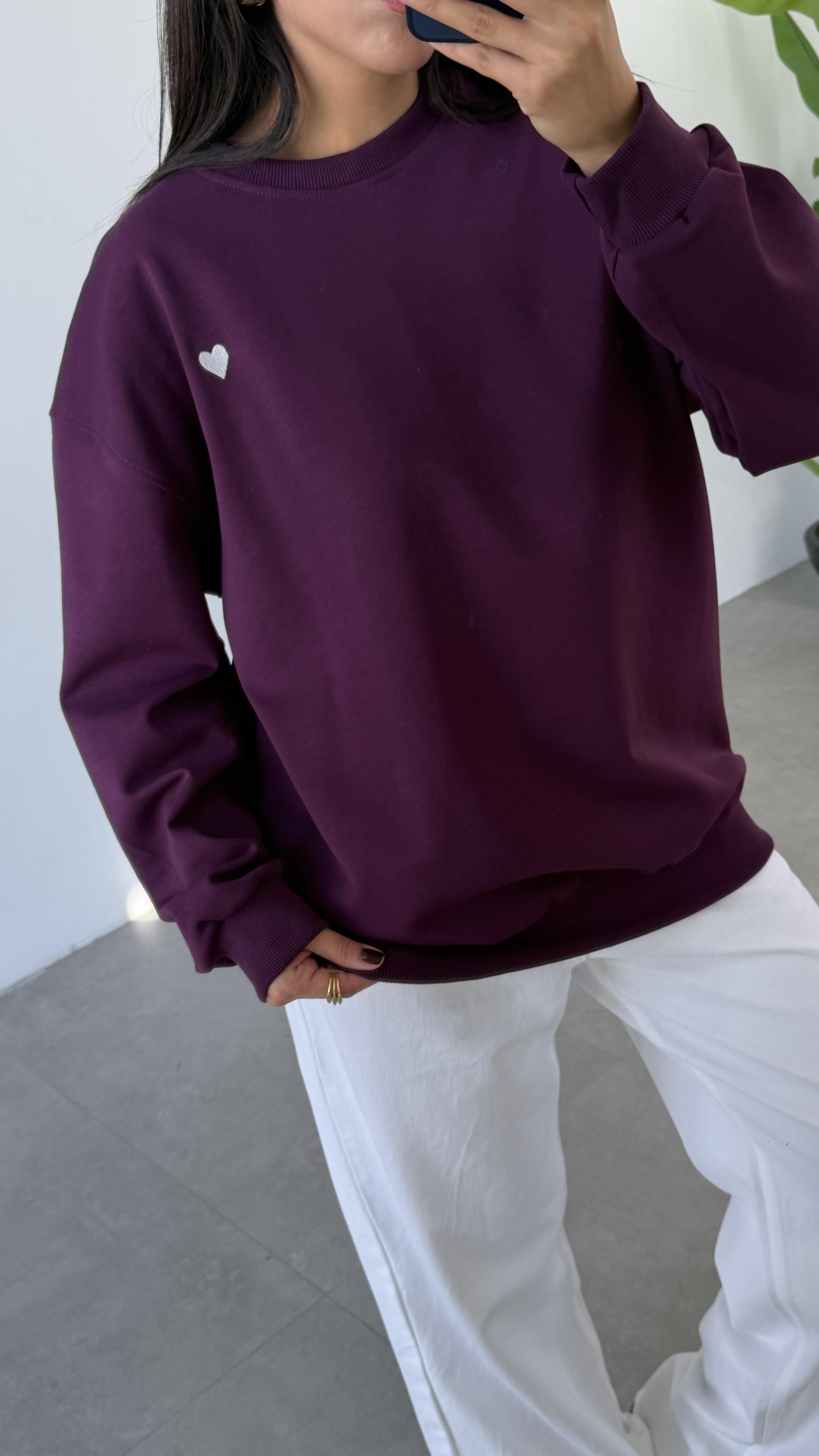 Mürdüm Kalp Nakışlı Sweatshirt