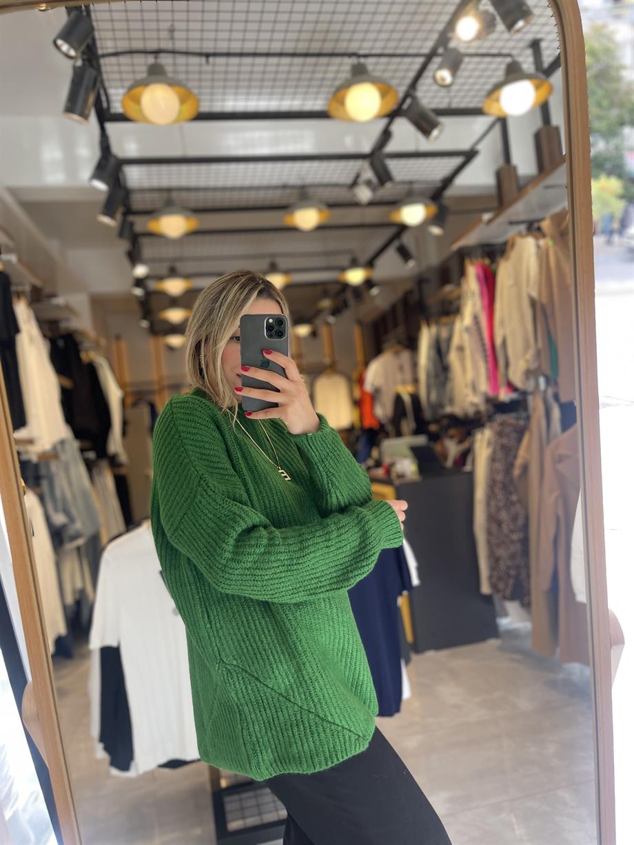 Oversize Yeşil Kazak