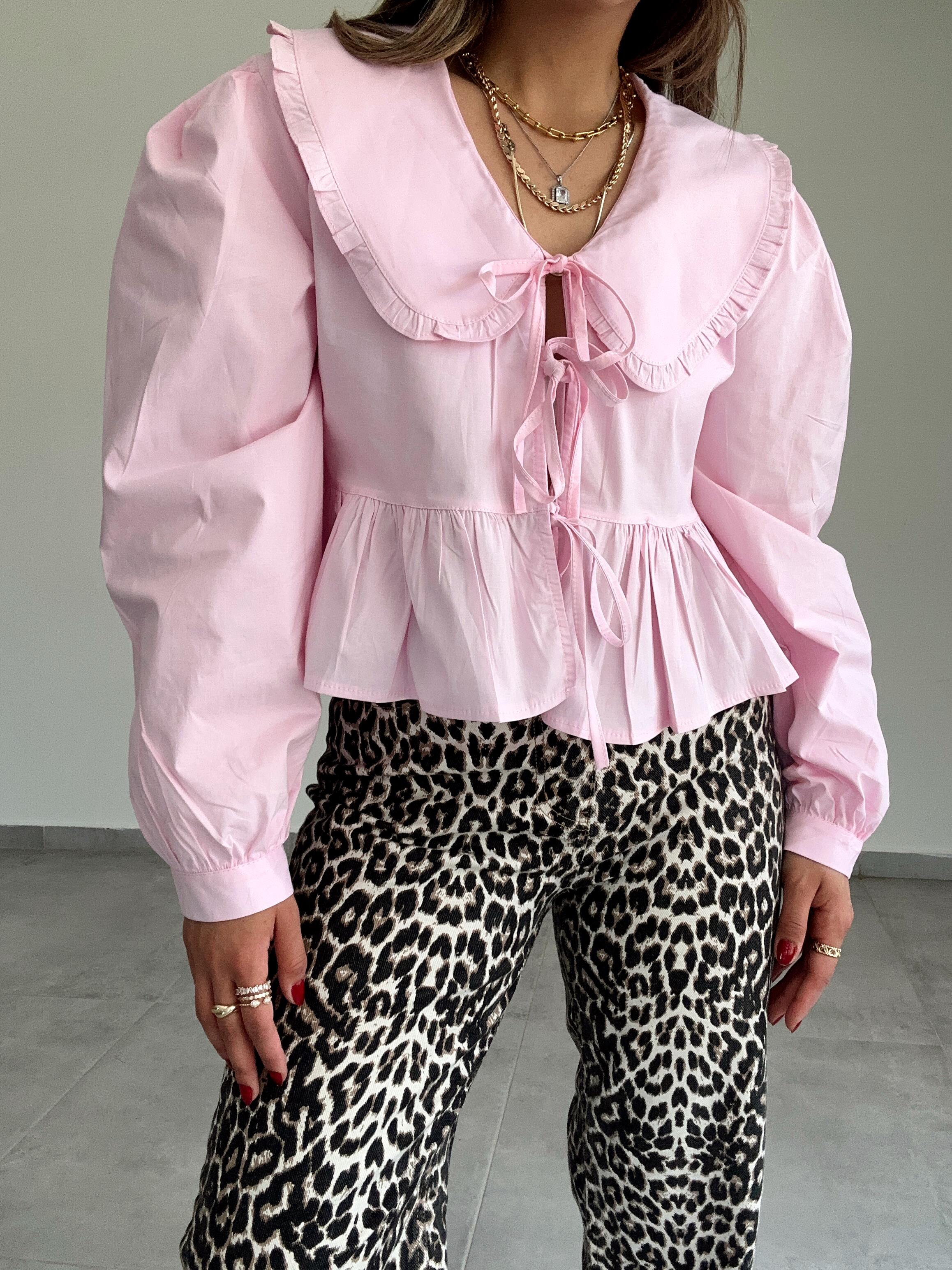 Pembe Bebe Yaka Bağlamalı Gömlek