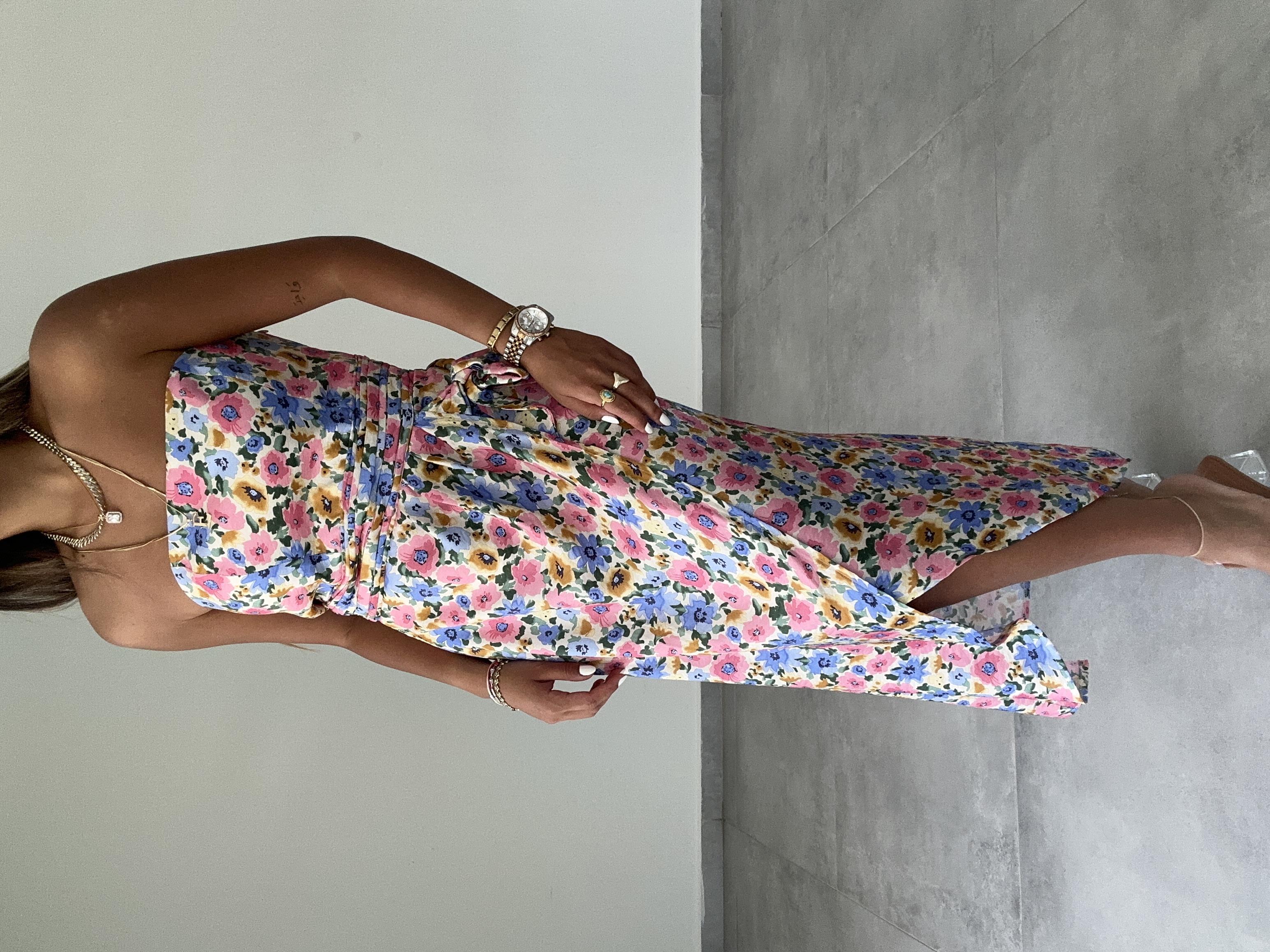 Pembe Çiçek Desenli Straplez Elbise