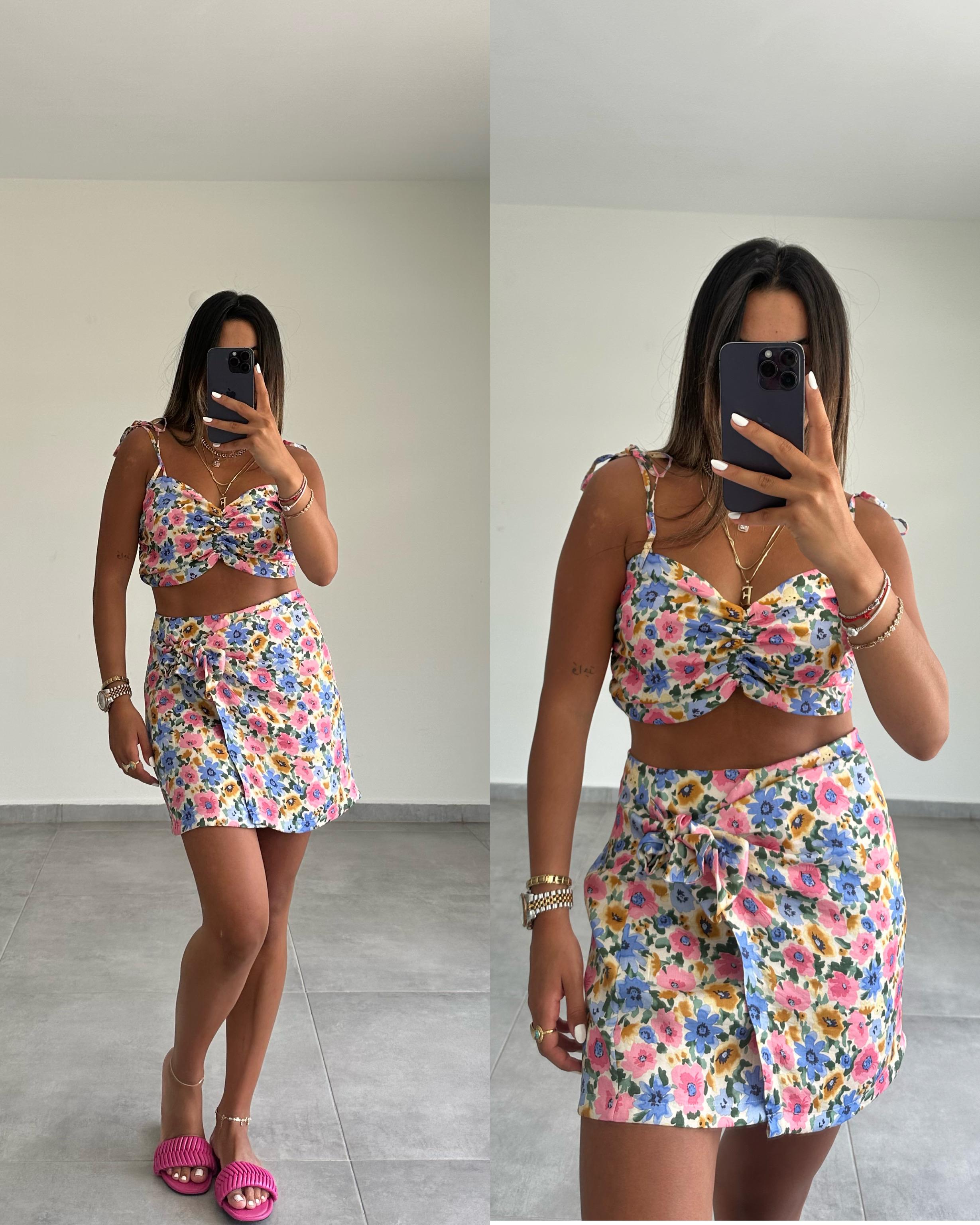 Pembe Çiçekli Askılı Crop Bluz