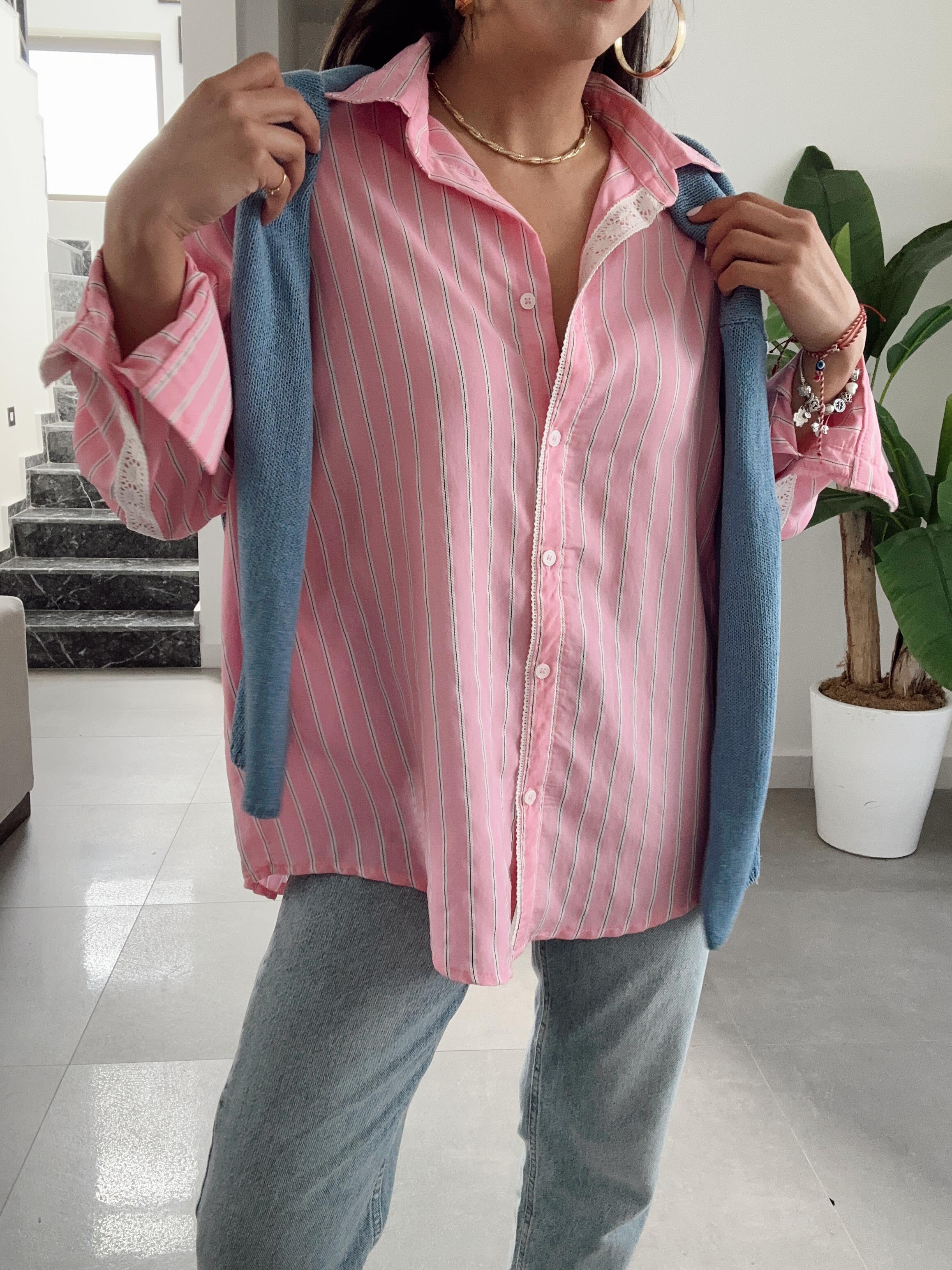 Pembe Dantel Detaylı Çizgili Gömlek