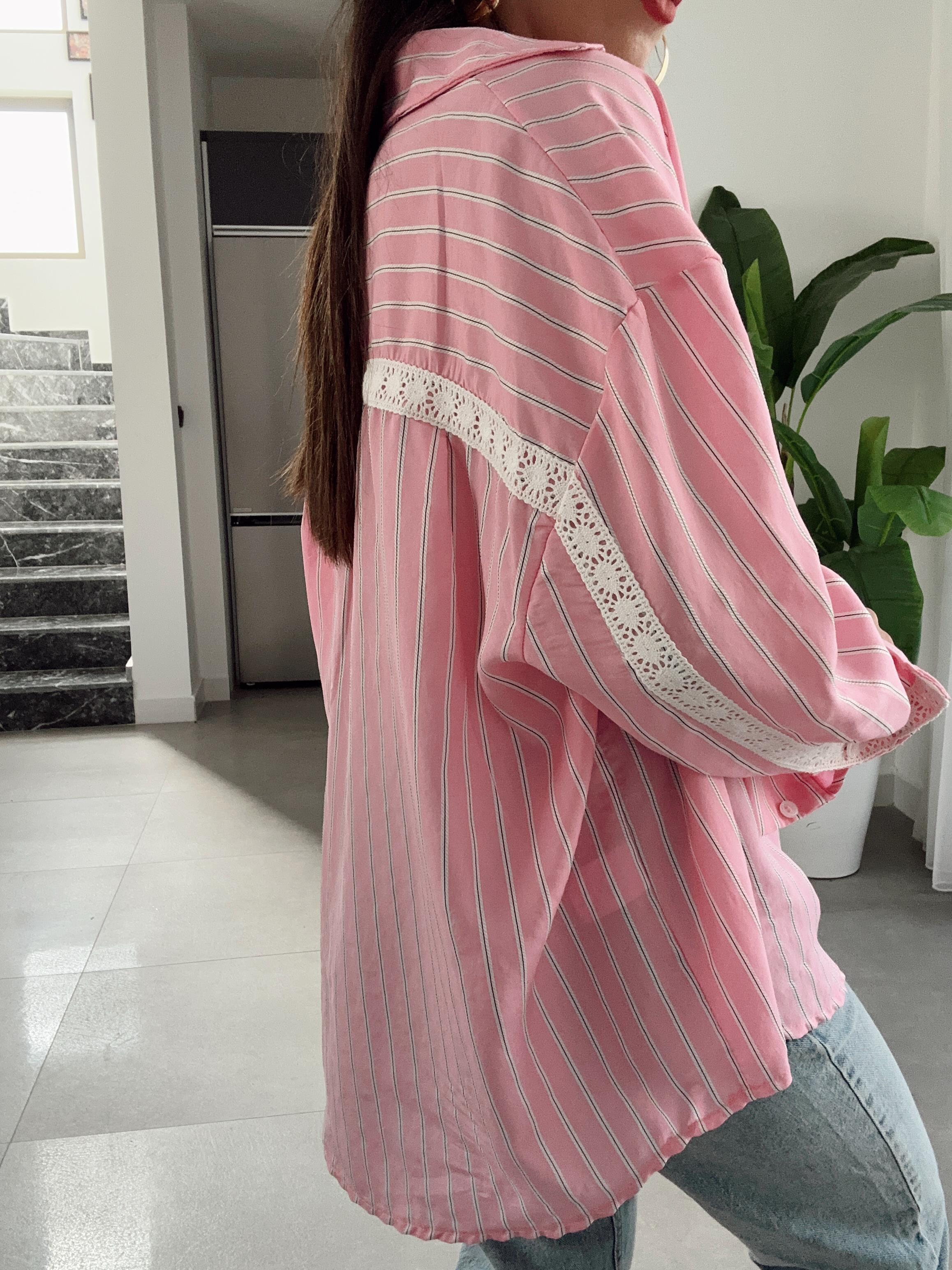 Pembe Dantel Detaylı Çizgili Gömlek