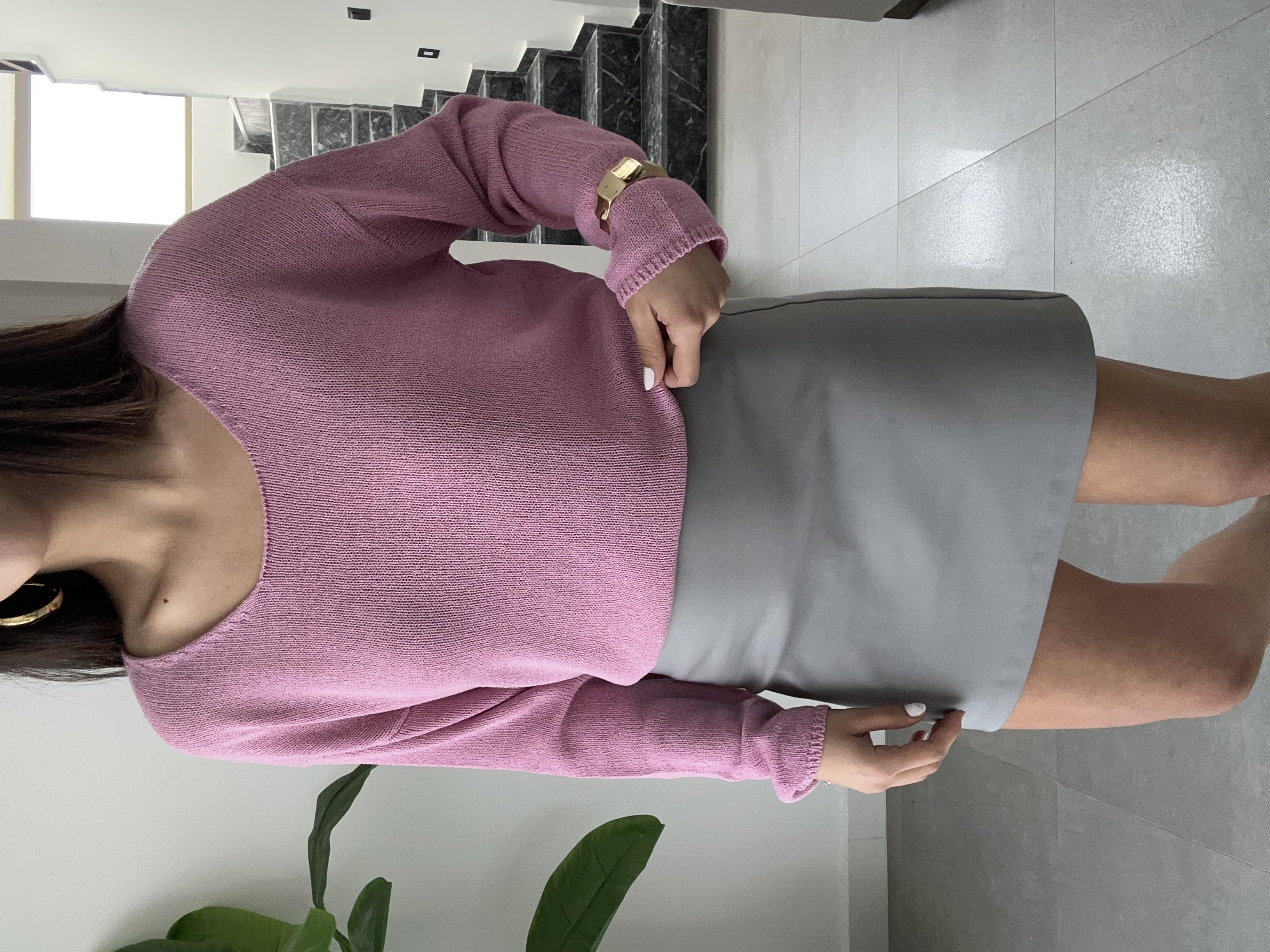 Pembe Oval Yaka Yumusak Dokulu Triko Kazak
