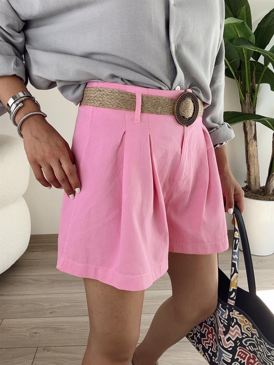 Pembe Pileli Kemerli Şort