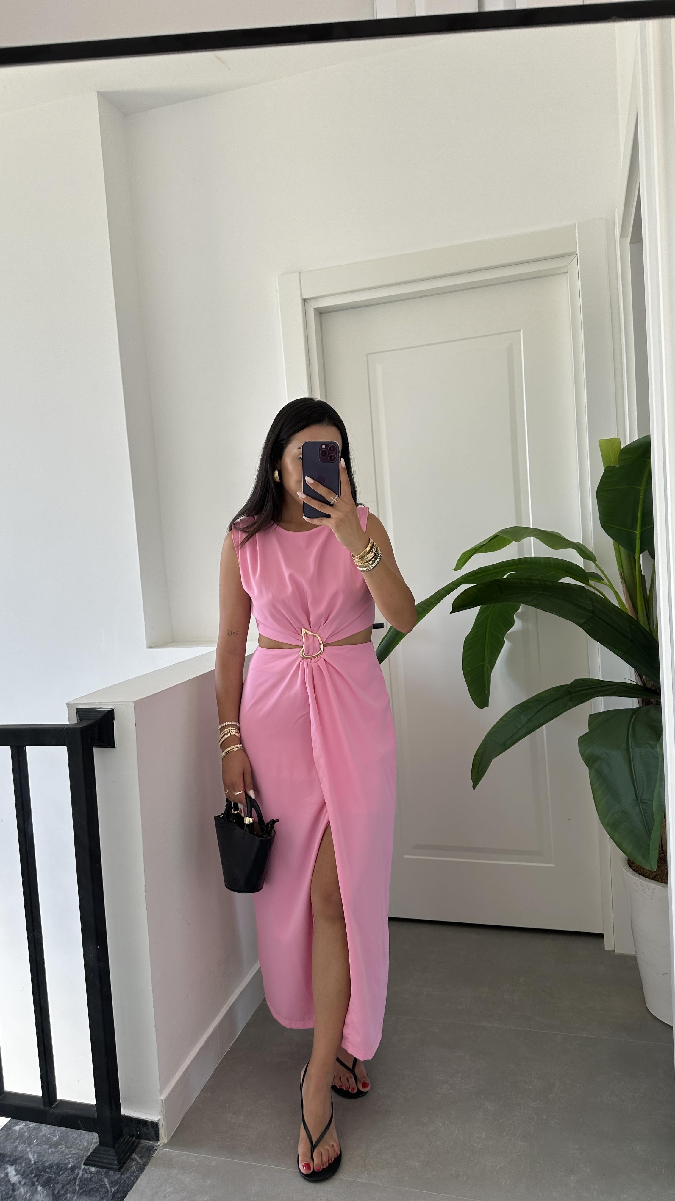 Pembe Tokalı Elbise