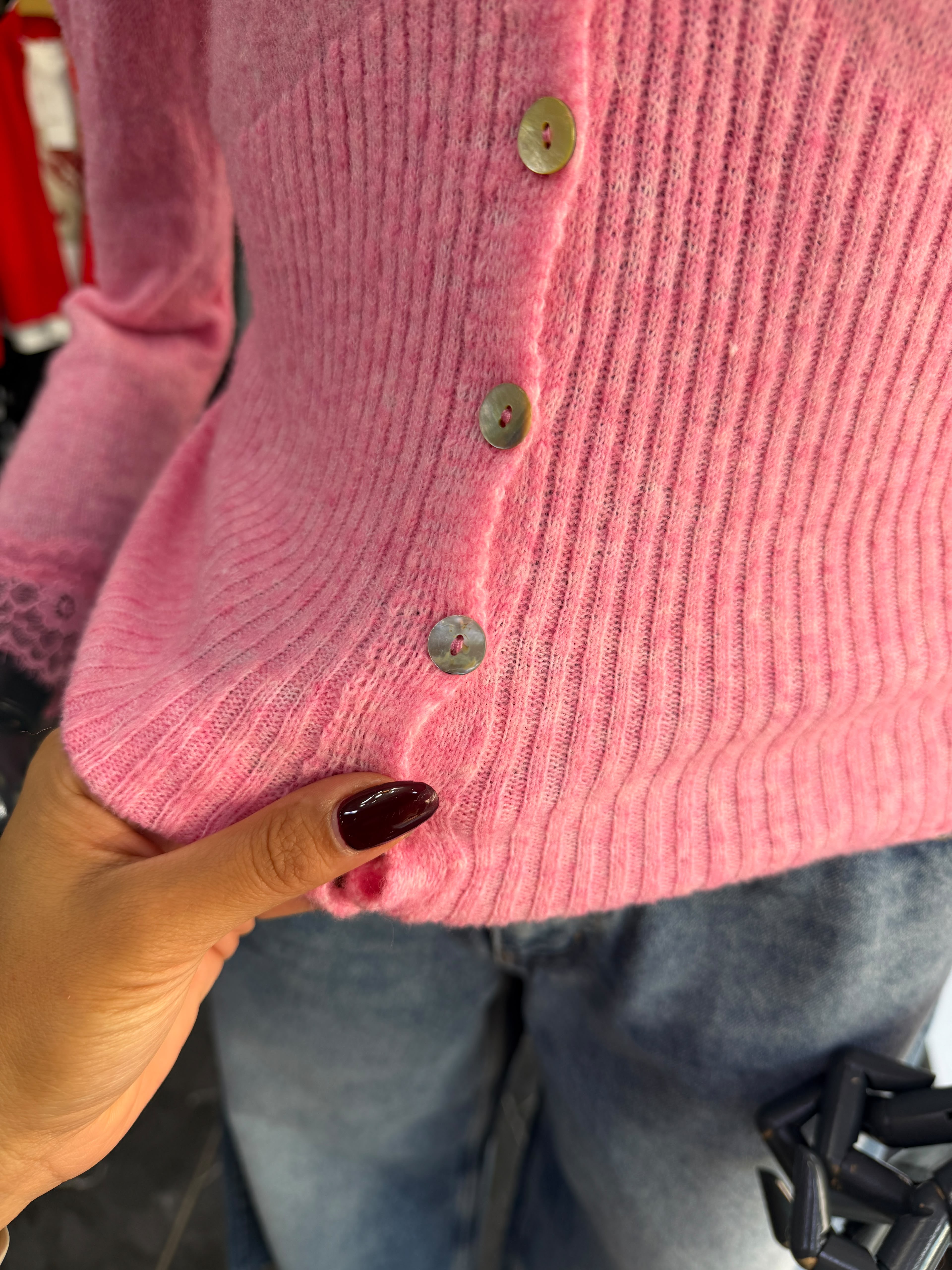 Pembe Yakası Ve Kolu Dantelli Hırka