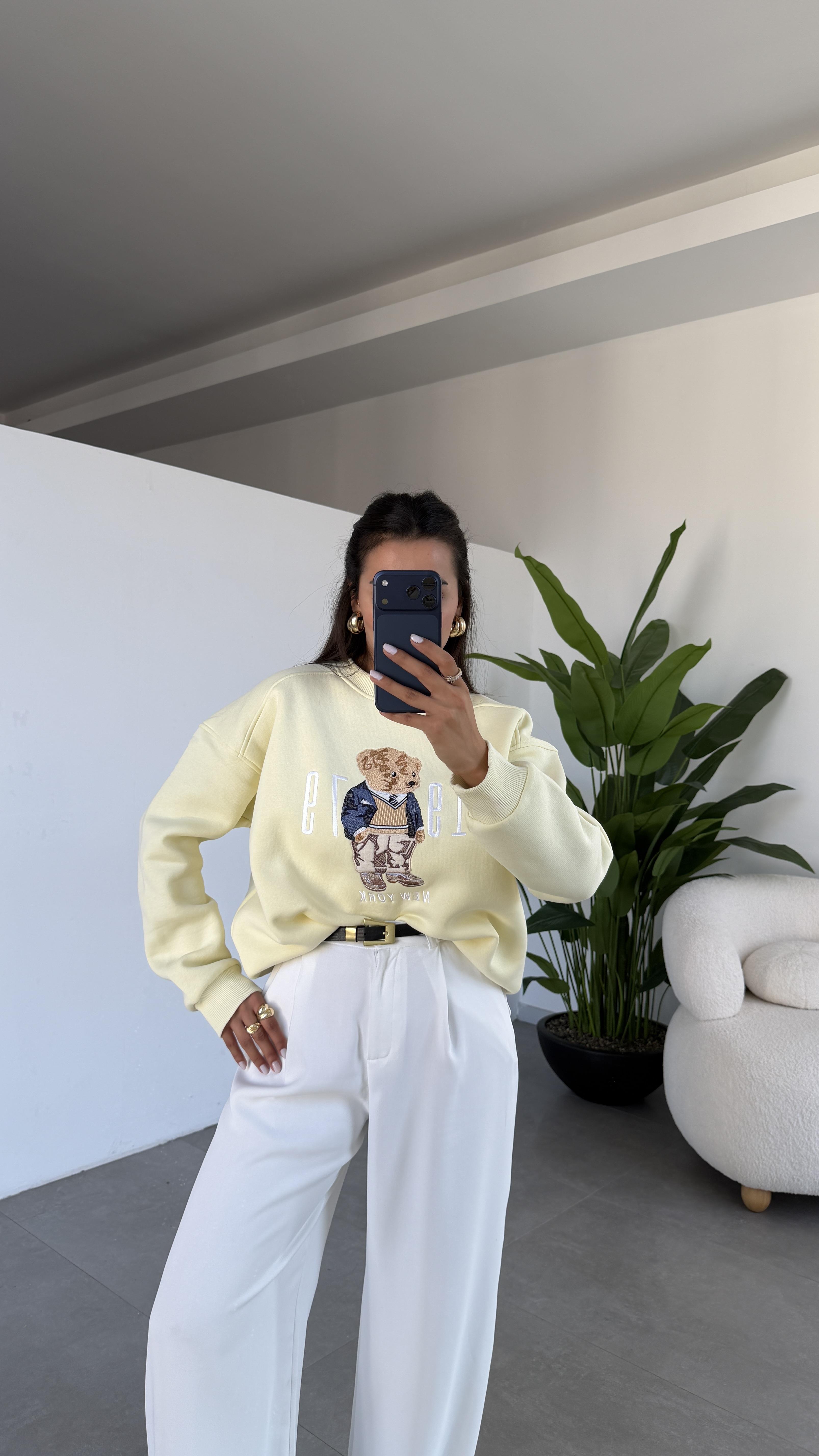 Sarı Ayıcık Desenli Sweatshirt