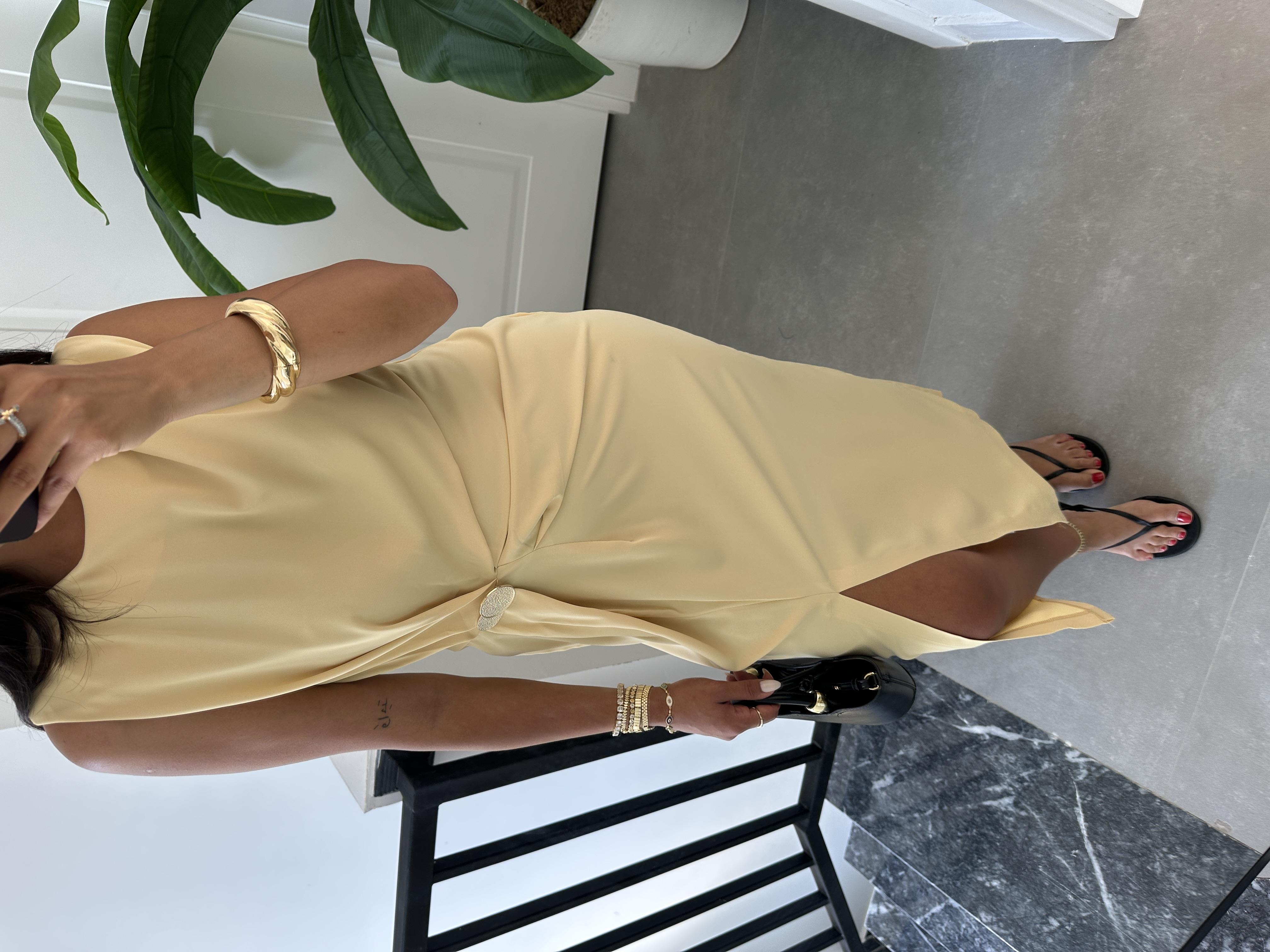 Sarı Belden Düğmeli Elbise