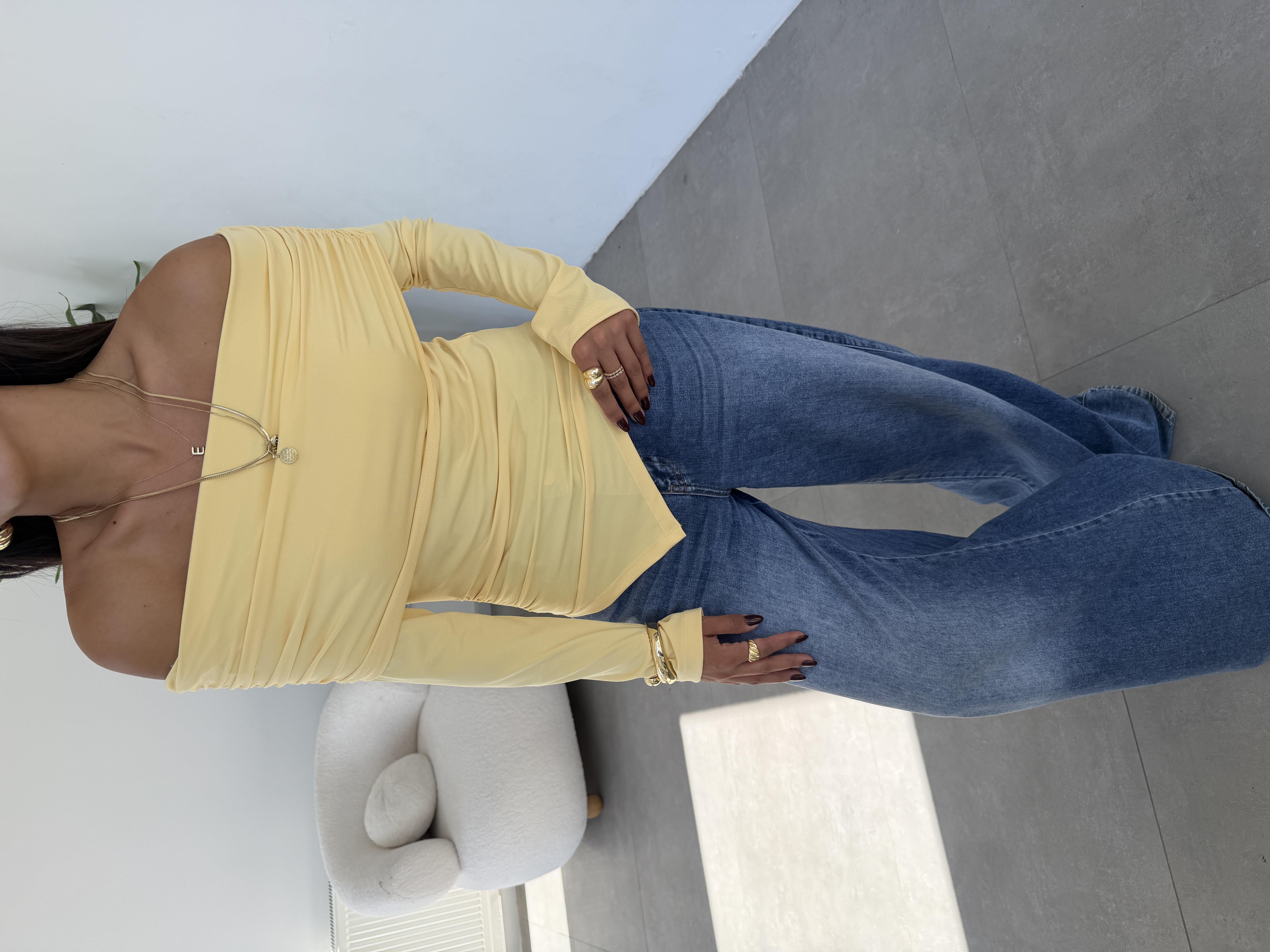 Sarı Madonna Yaka Asimetrik Bluz