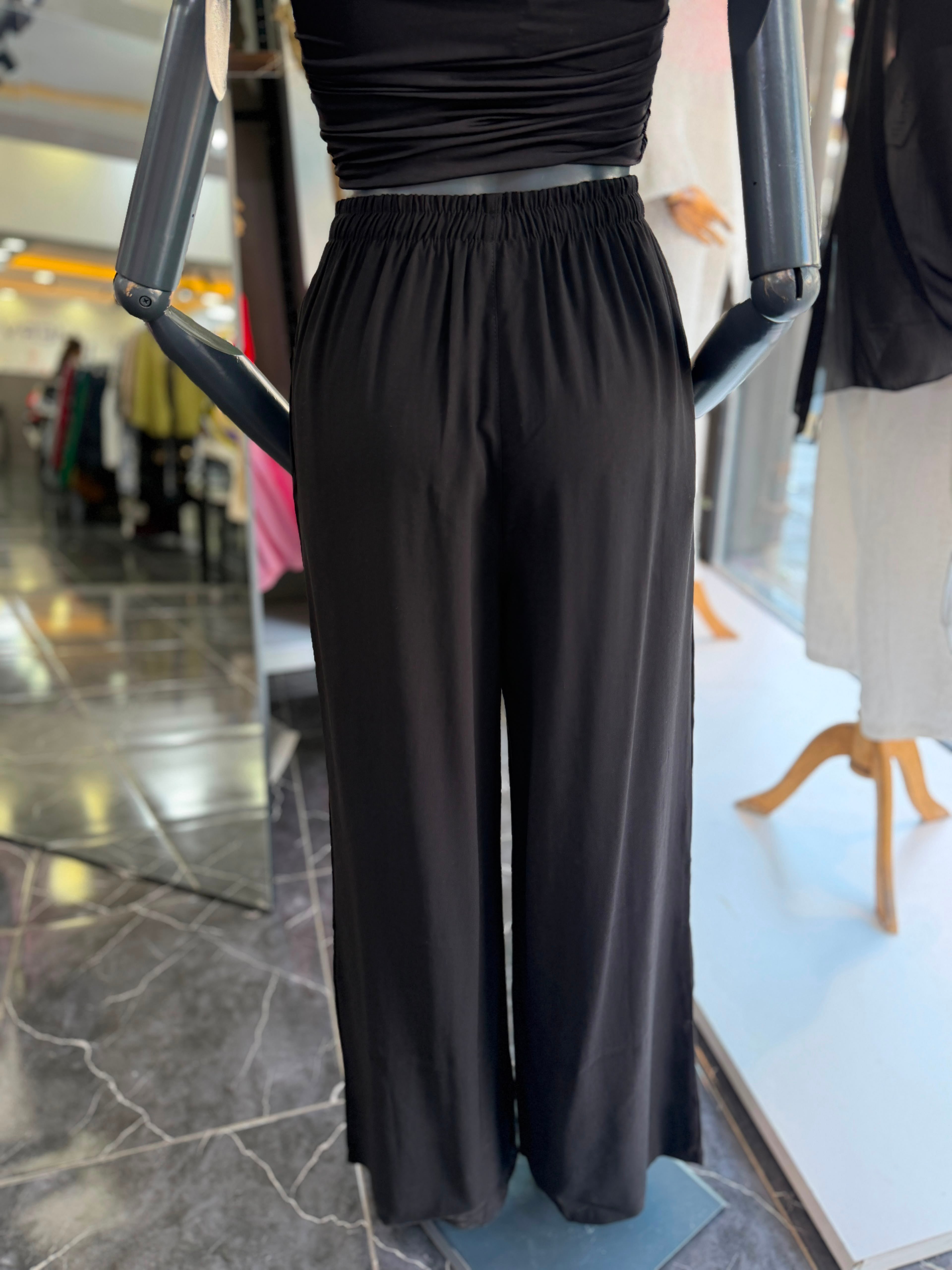 Siyah Beli Lastikli Tencel Pantolon