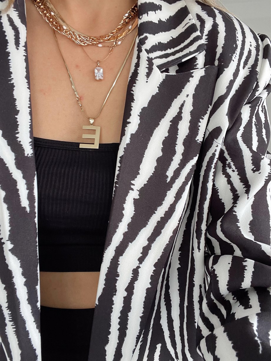 Siyah-Beyaz Blazer Ceket
