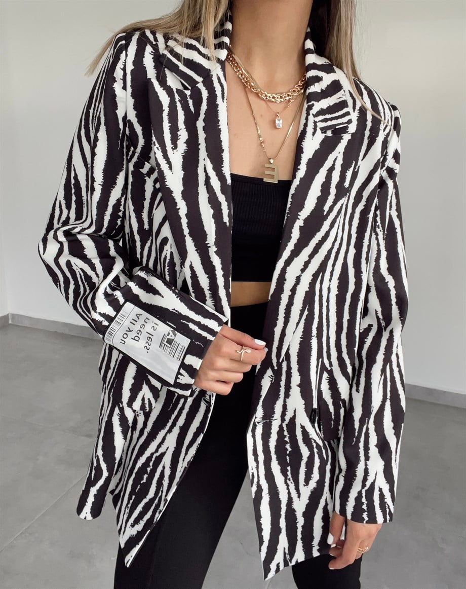 Siyah-Beyaz Blazer Ceket