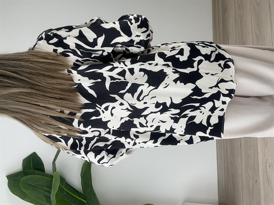 Siyah-Beyaz Desenli Saten Gömlek