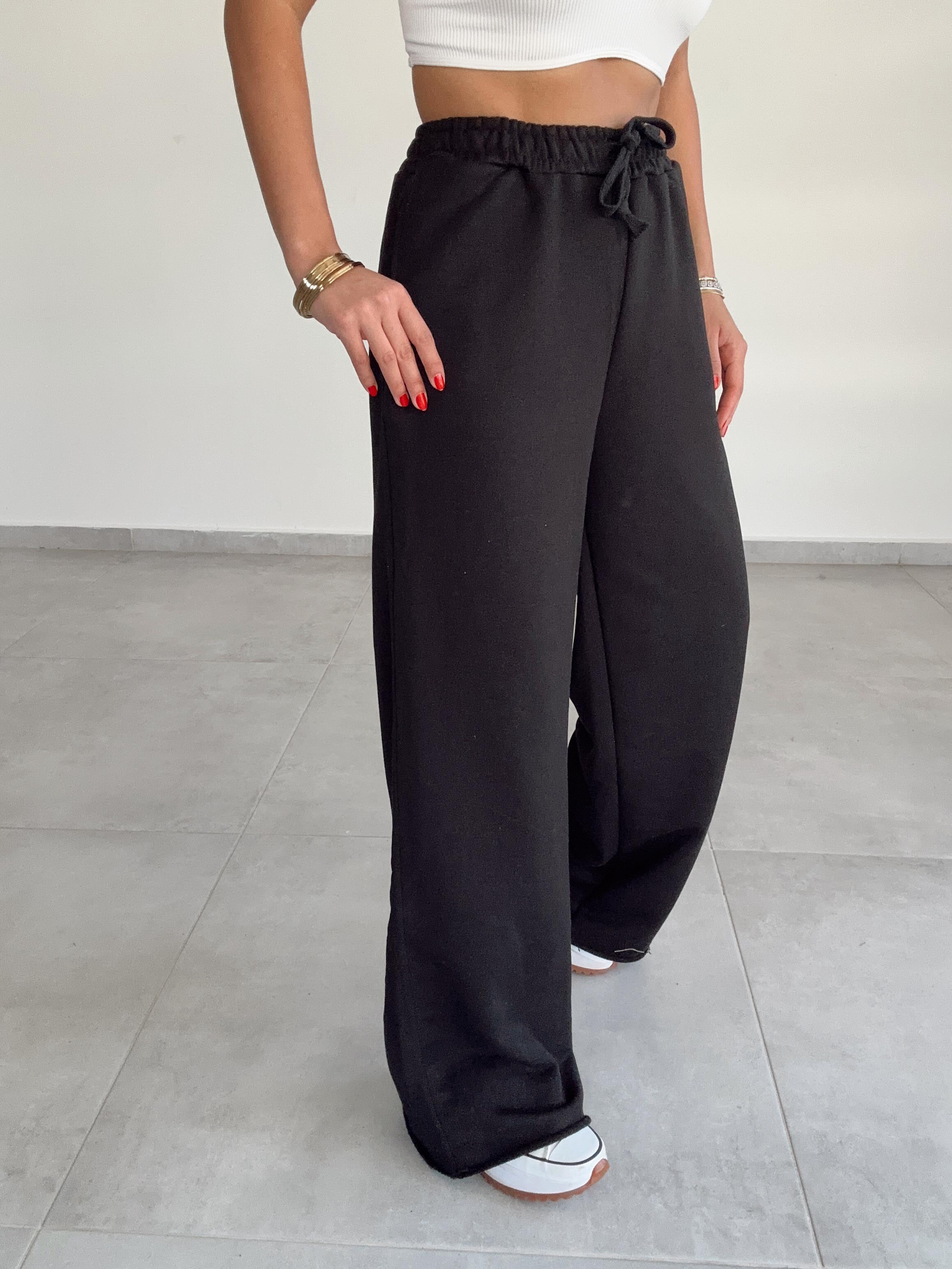 Siyah Bol Paça Eşofman