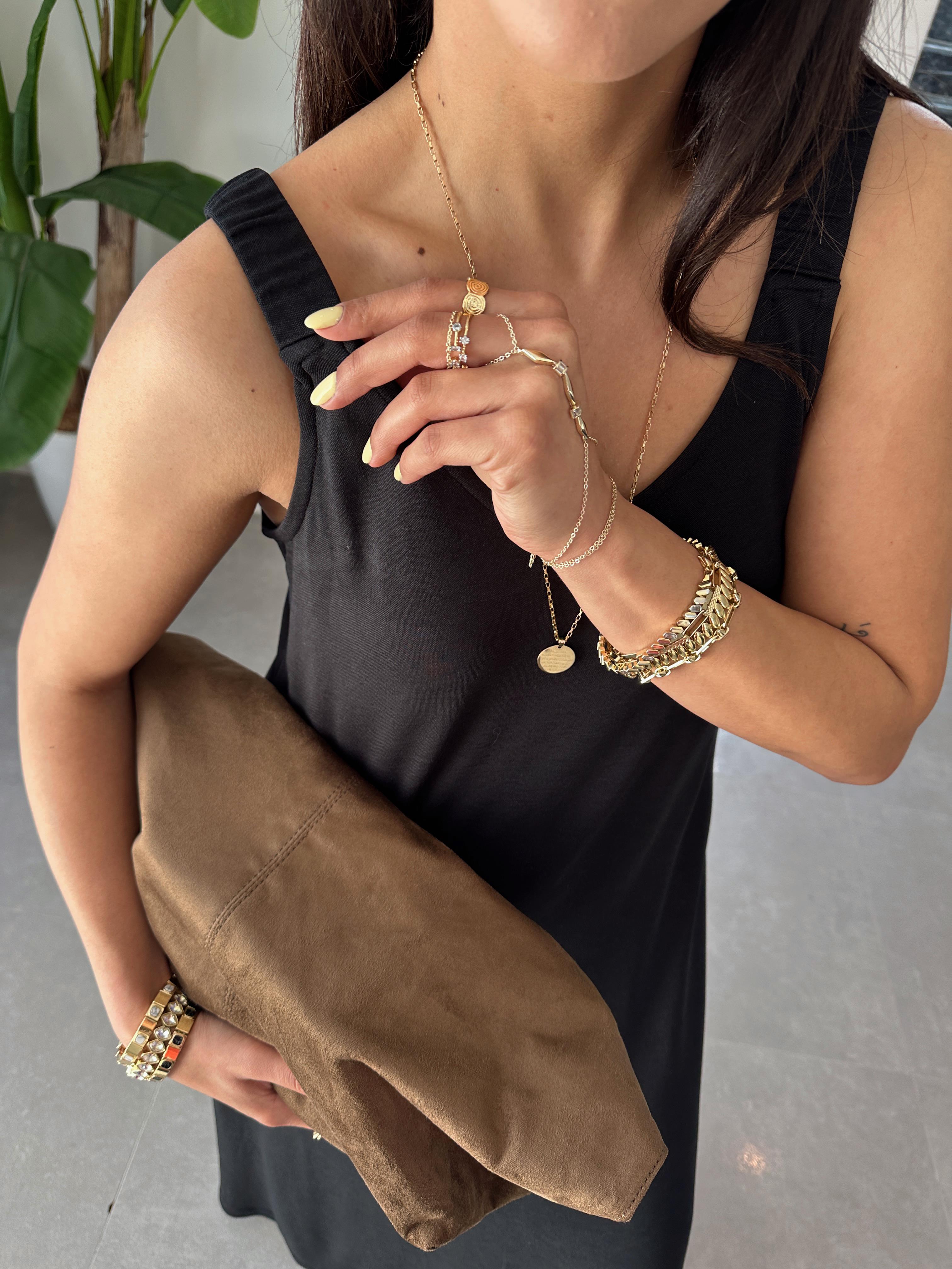 Siyah Büzgü Askılı Modal Kumaş Elbise