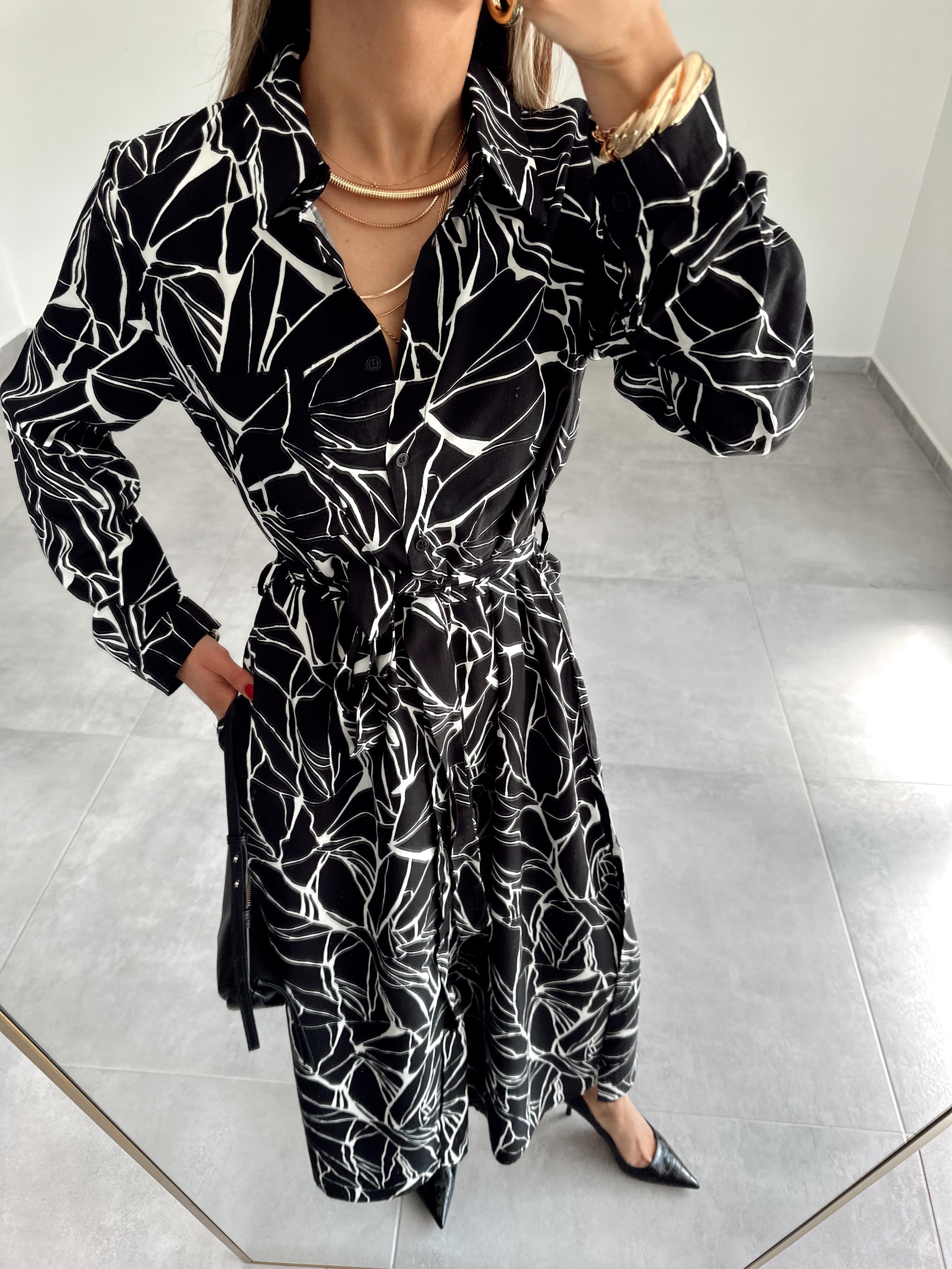 Siyah Desenli Midi Önden Düğmeli Elbise