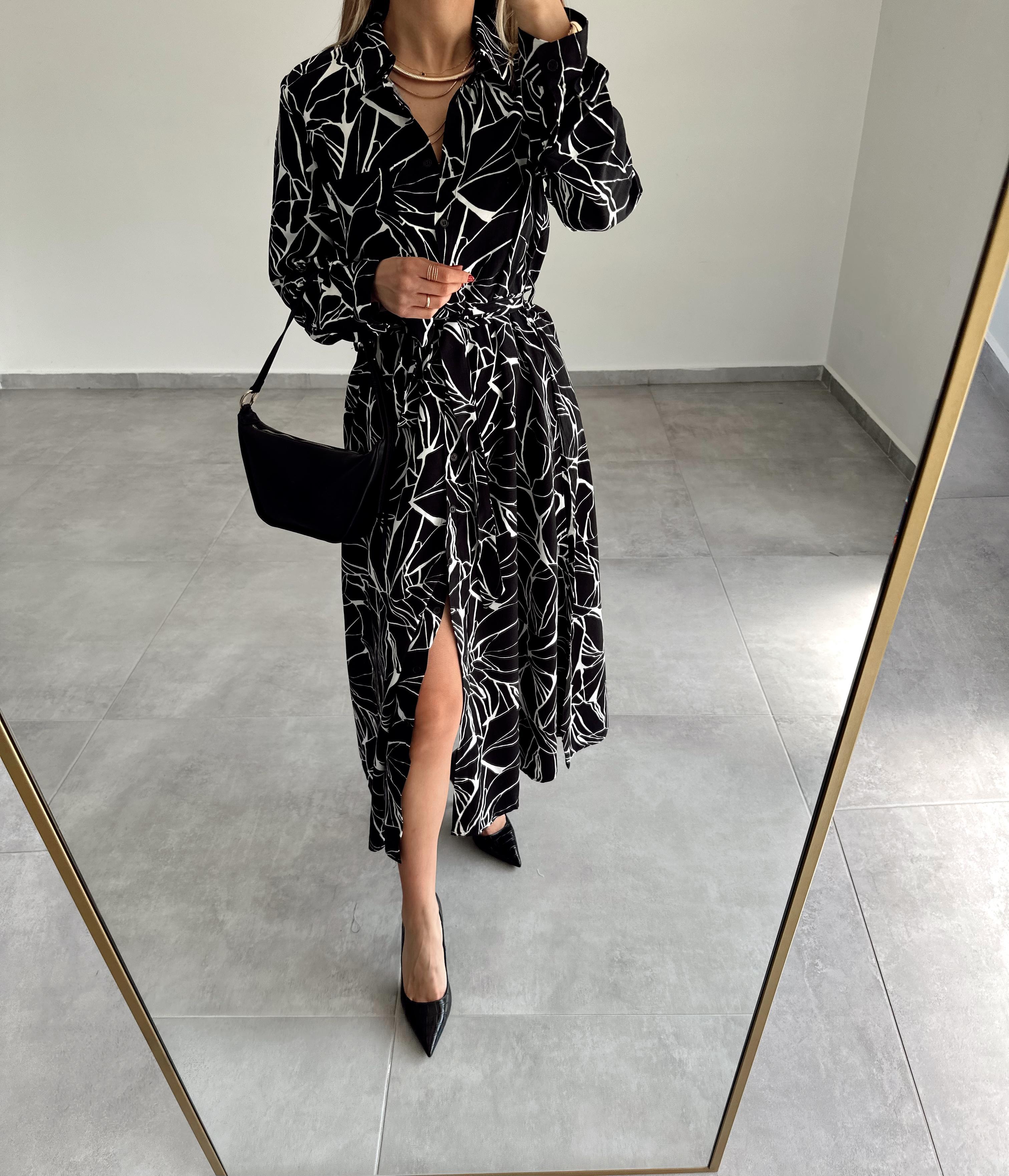 Siyah Desenli Midi Önden Düğmeli Elbise