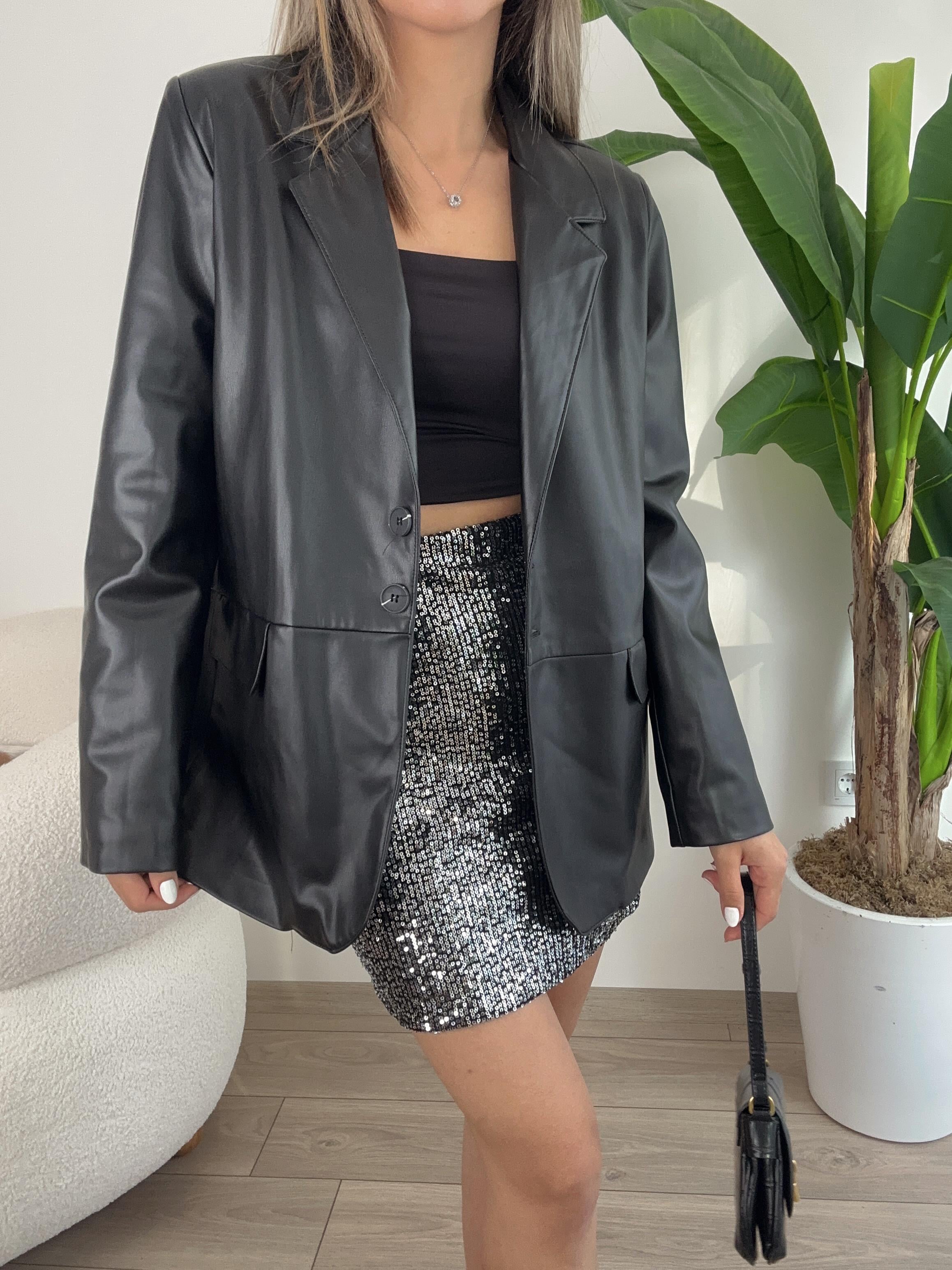 Siyah Düğme Detaylı Deri Blazer Ceket