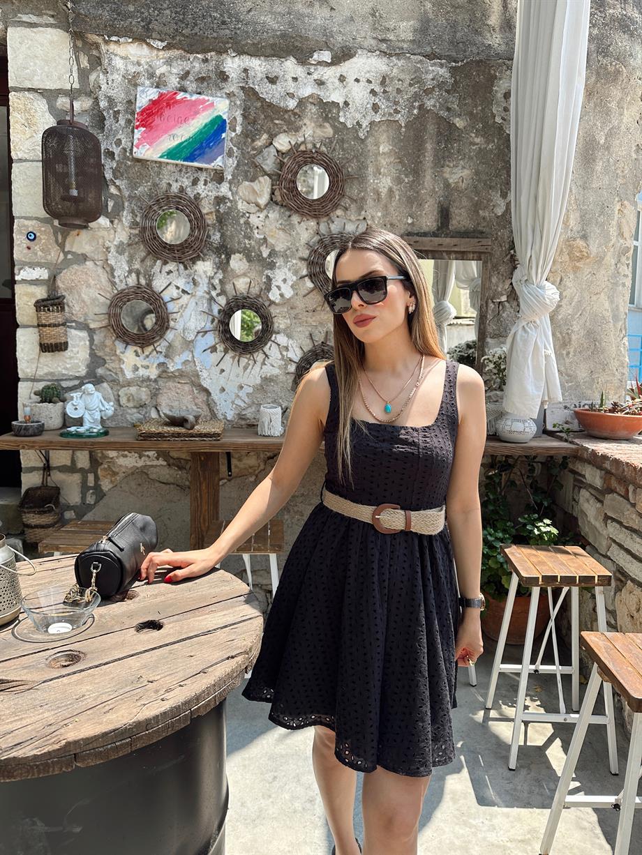 Siyah Kare Yaka Fisto Elbise