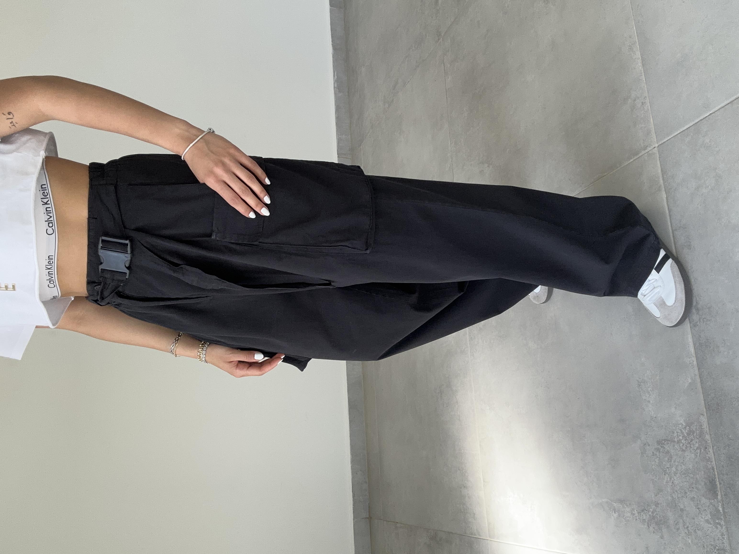 Siyah Kemerli Kargo Pantolon