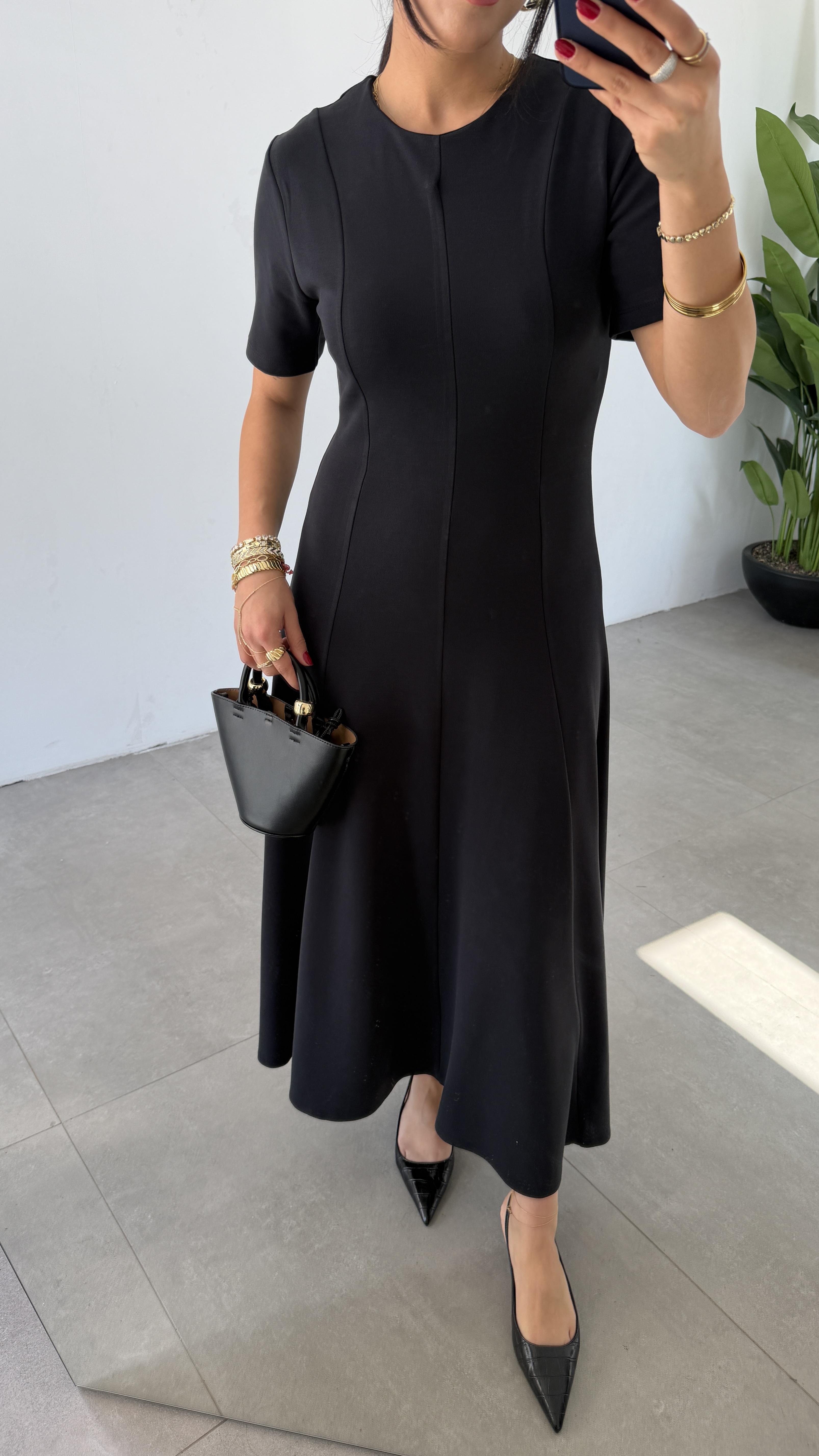 Siyah Kısa Kollu Çelik Kumaş Elbise