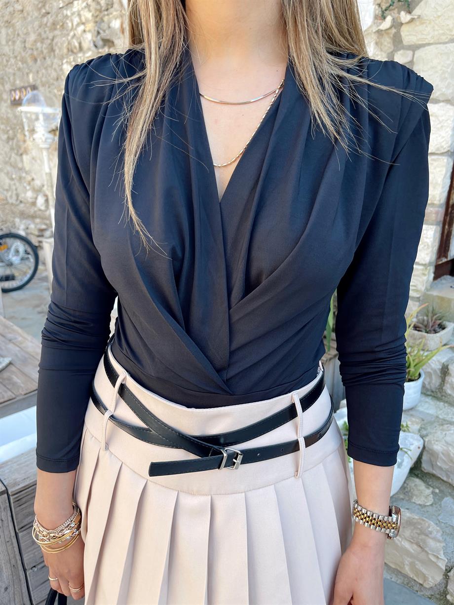 Siyah Kruvaze Yaka Zıbın