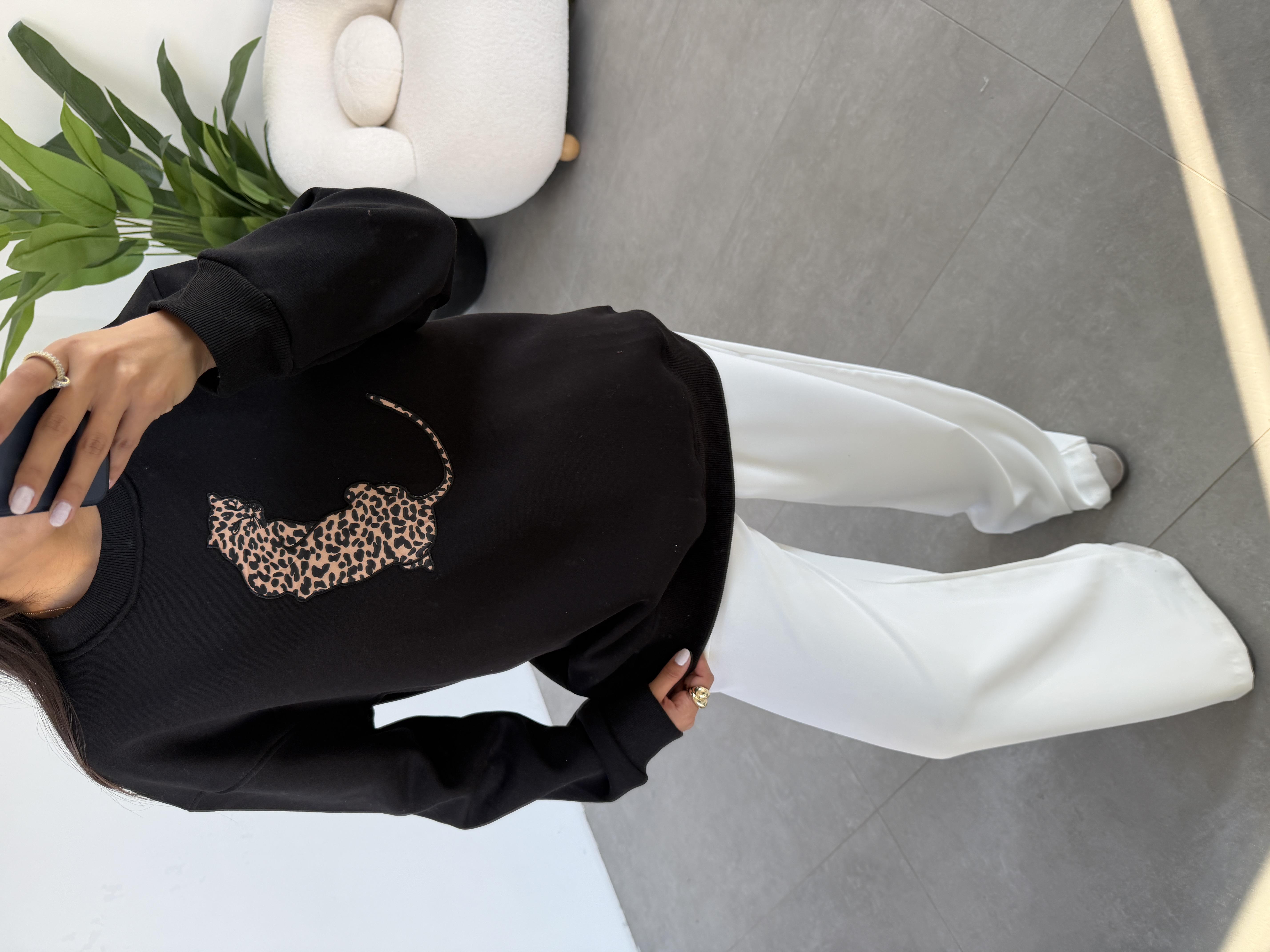 Siyah Leopar Desenli Sweatshirt