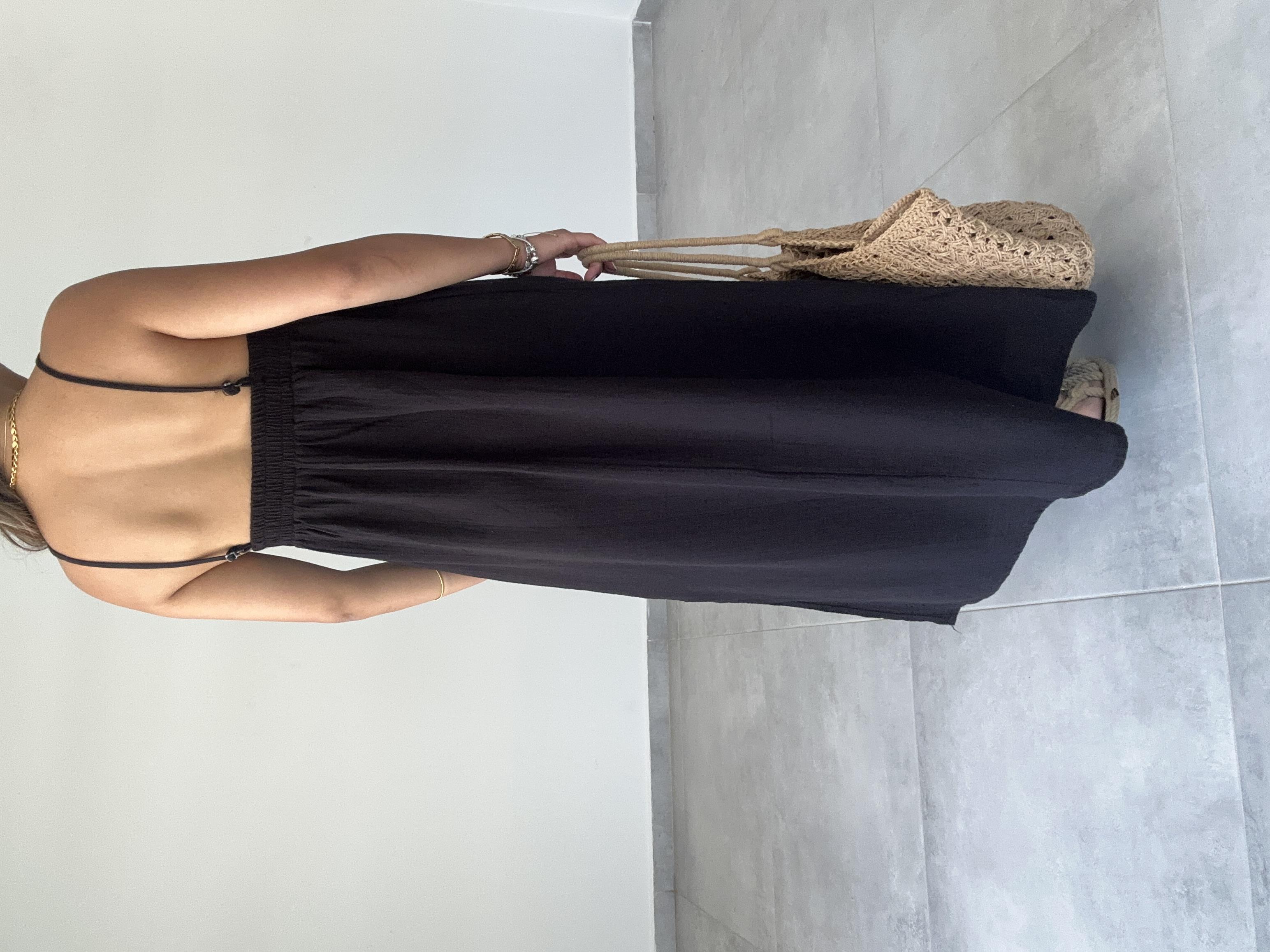 Siyah Müslin Askılı Sırt Açık Elbise