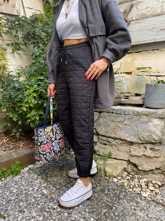 Siyah Paça Lastikli Eşofman