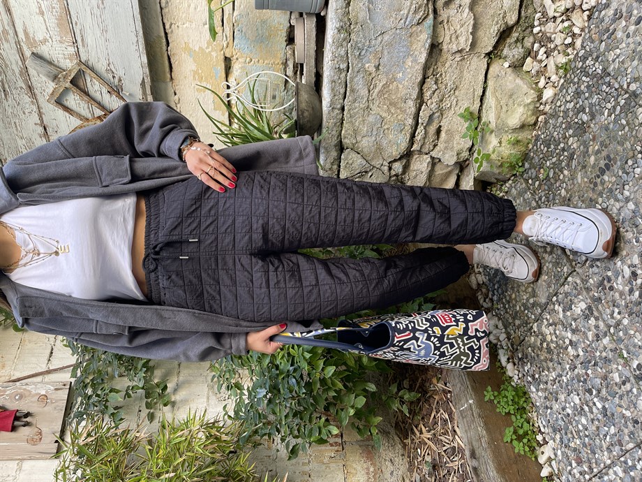 Siyah Paça Lastikli Eşofman