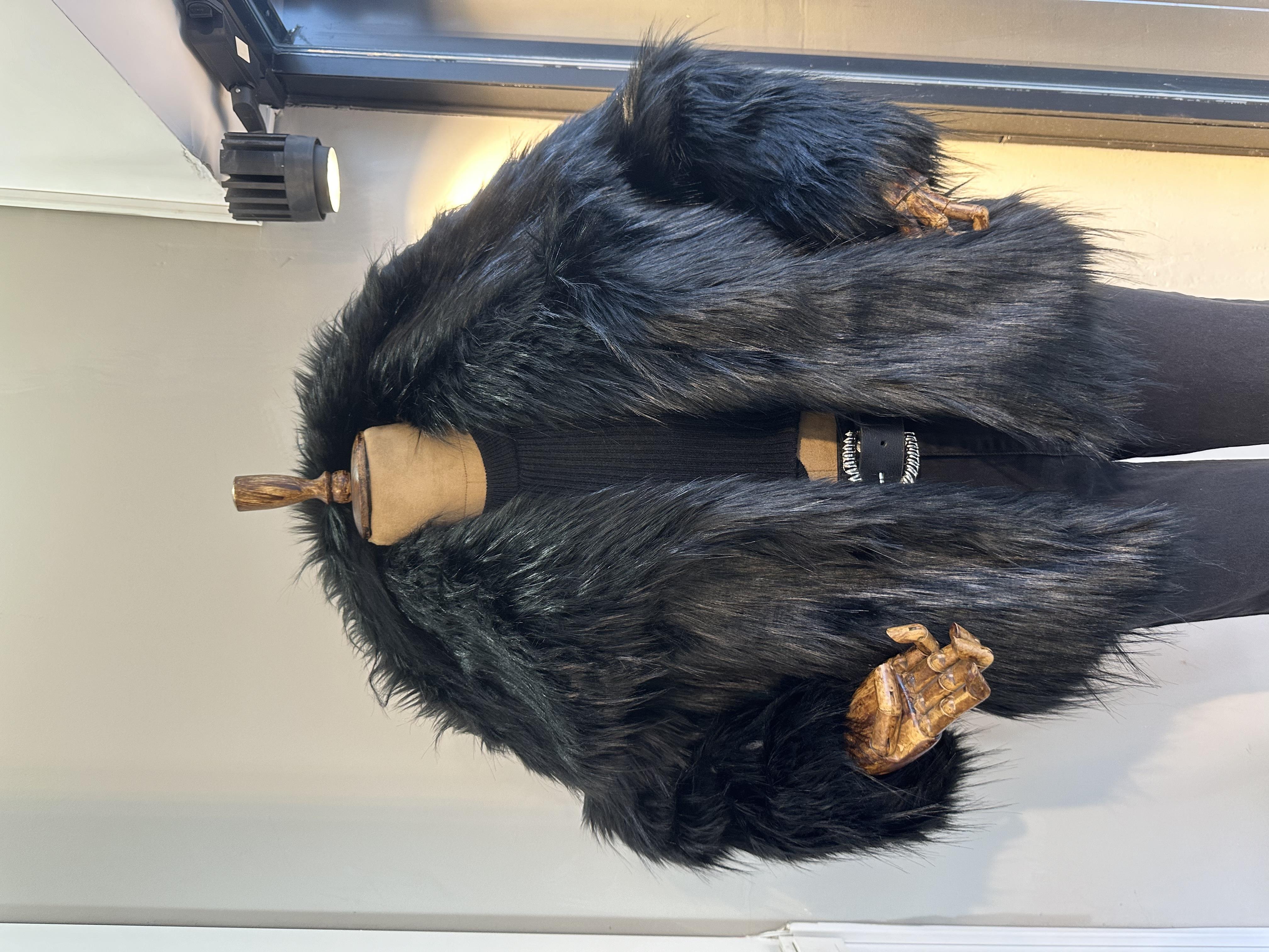 Siyah Premium Suni Kürk Mont