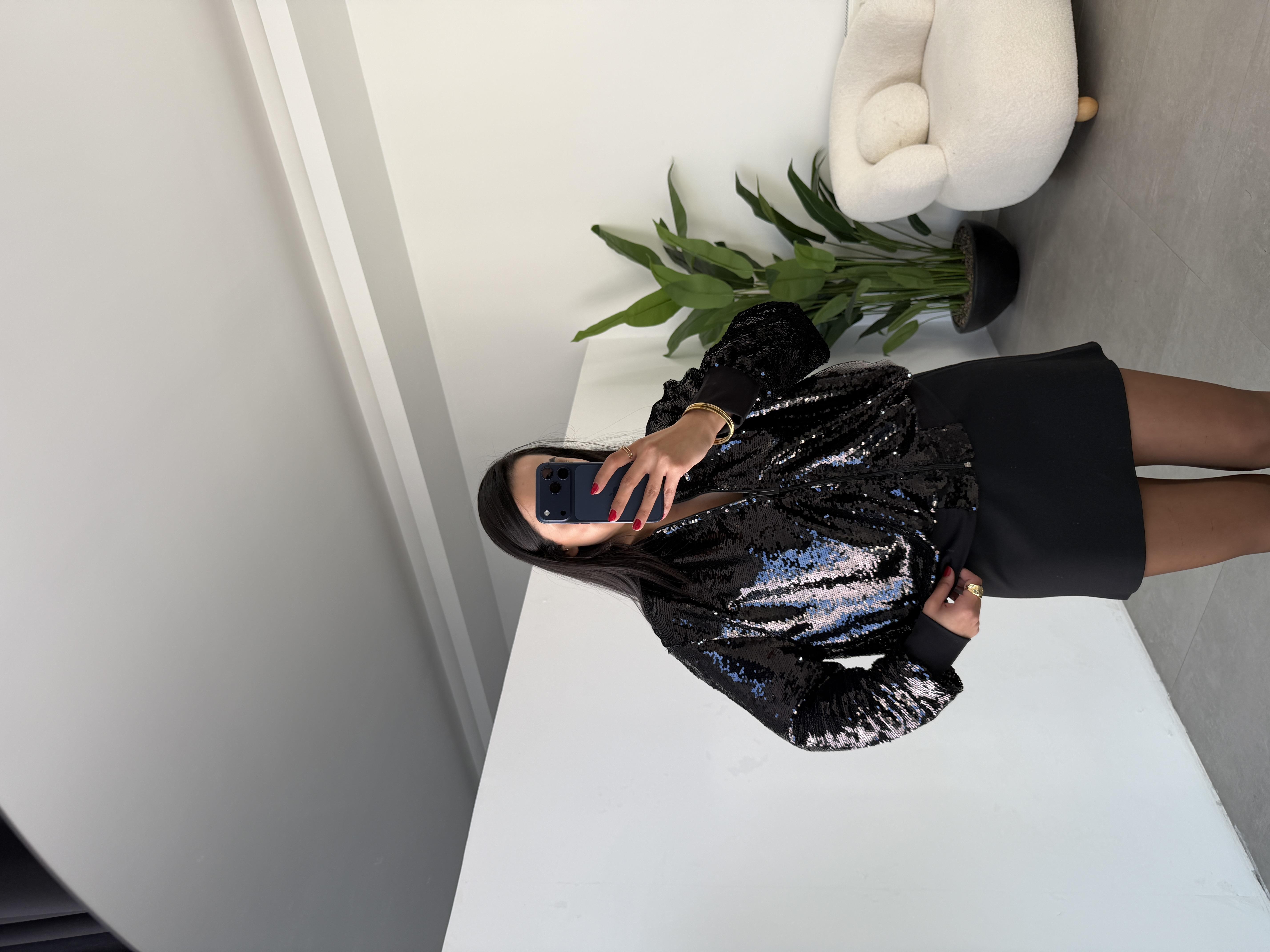 Siyah Pullu Bomber Ceket