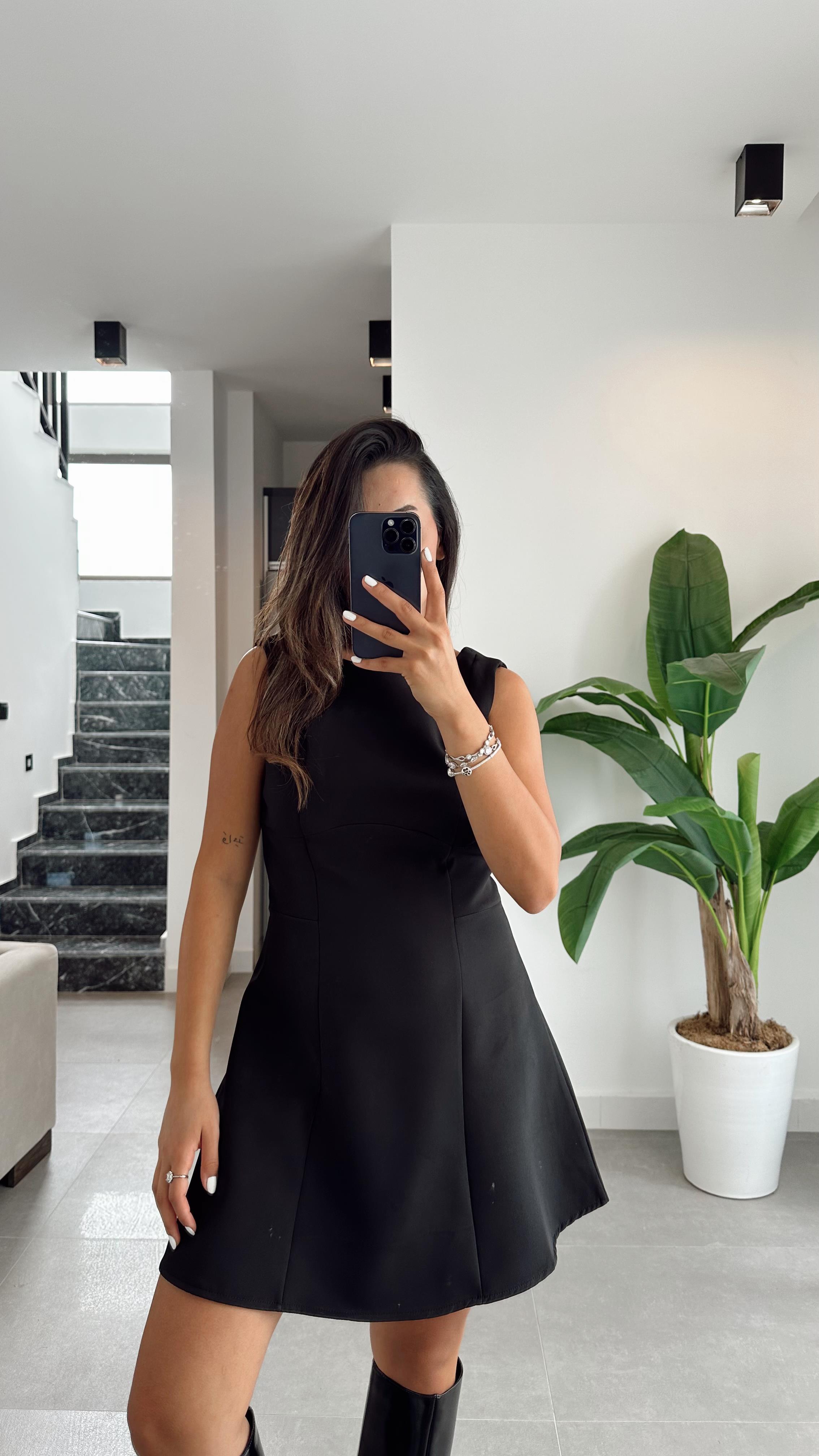 Siyah Sıfır Kol Kuplu Elbise