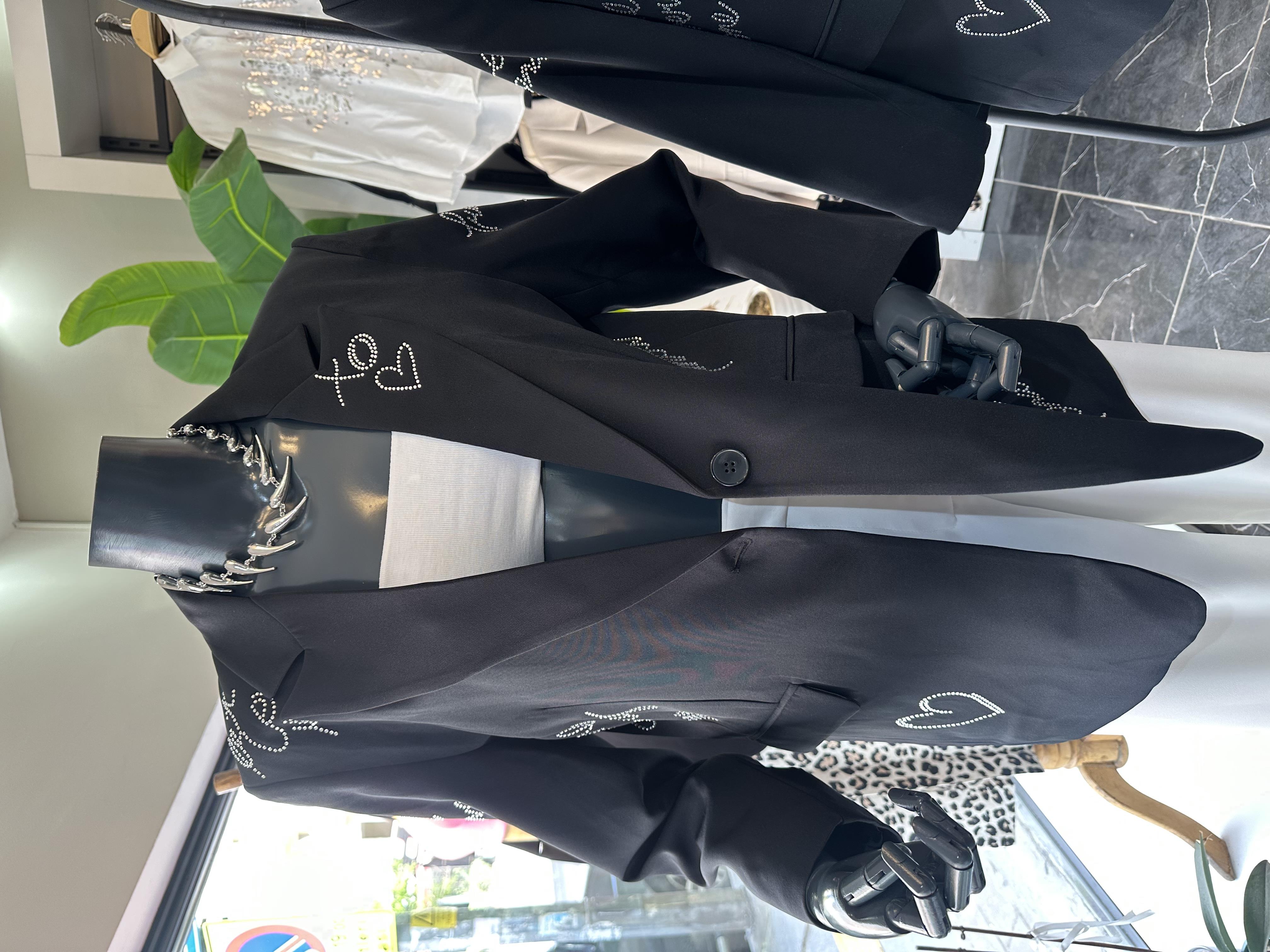 Siyah Taş İşlemeli Blazer Ceket